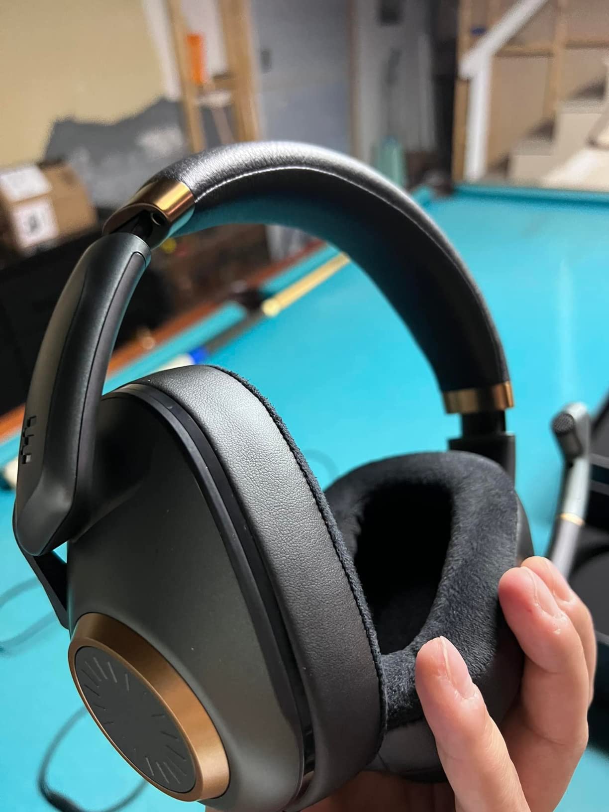 EPOS H6Pro - Closed Acoustic Gaming Headset with Mic - Lightweight Over-Ear Design - Lift-to-Mute - Compatible with Xbox, PS4, PS5 & PC - Black customer photo 2