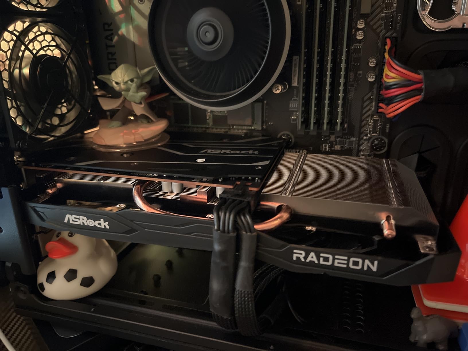ASRock AMD Radeon RX 6600 Challenger D 8GB GDDR6 DisplayPort 14Gbps HDMI 0dB Silent Cooling 128-bit 7680 x 4320 Dual Fan Graphics Card PCI Express 4.0 x8 8-pin customer photo 1