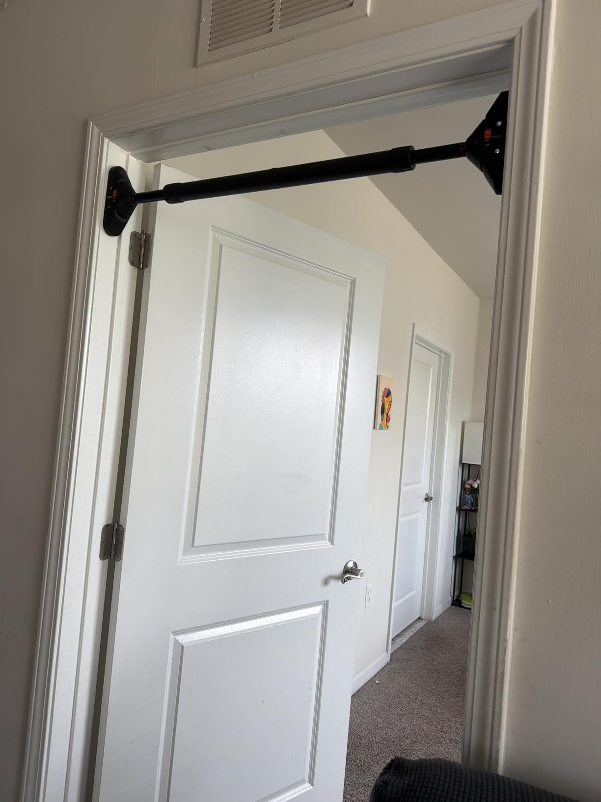 Sportneer Pull Up Bar for Doorway, No-Drill, 29.5-37 in, 440 lb | No-Drill, Adjustable 29.5-37 in, 440 lb, Doorway Fit, Secure Lock, Home Gym, Strength Training customer photo 2
