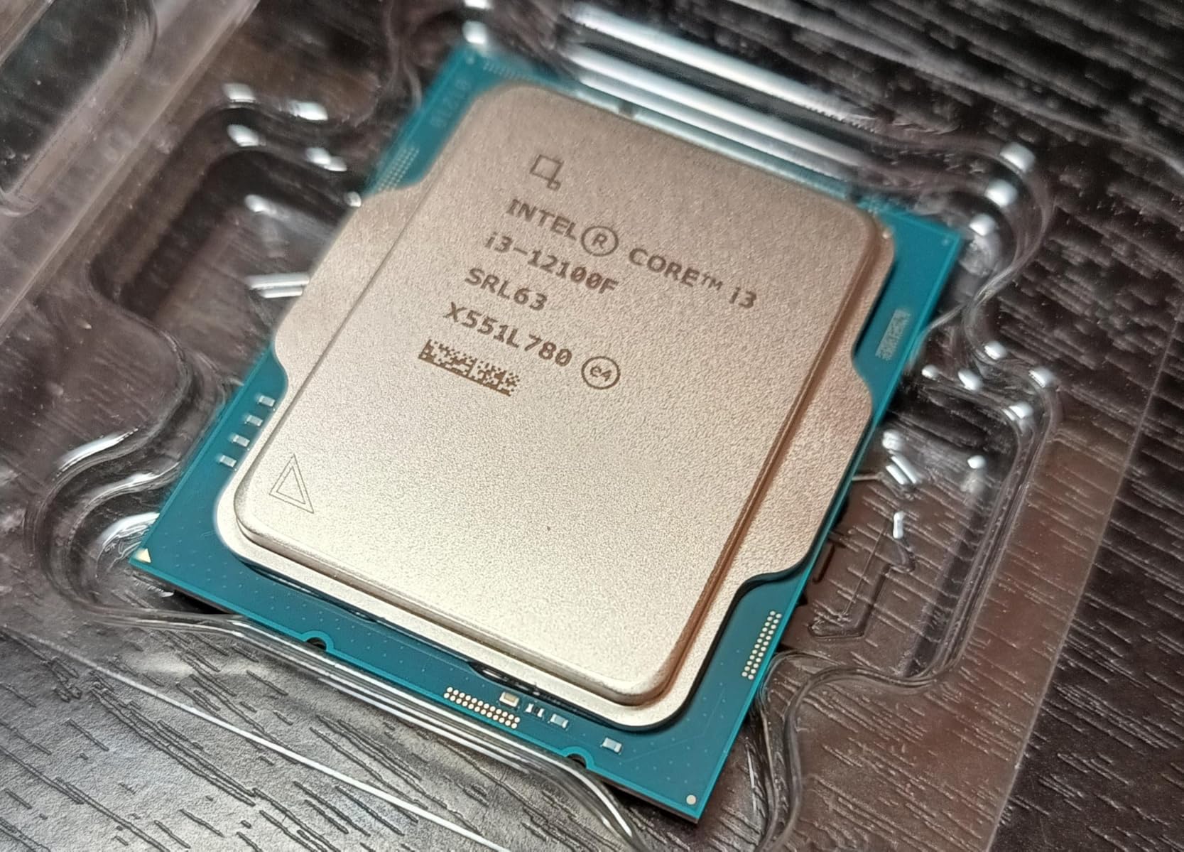 Intel® Core™ 12th Gen i3-12100F desktop processor, featuring PCIe Gen 5.0 & 4.0 support, DDR5 and DDR4 support. Discrete graphics required. customer photo 1