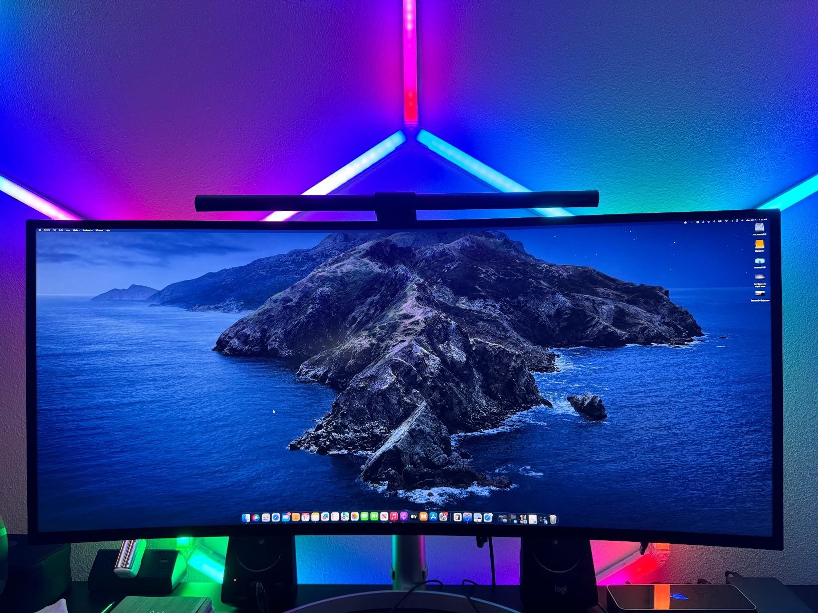 LG 40WP95C-W 40” UltraWide Curved WUHD (5120 x 2160) 5K2K Nano IPS Computer Monitor, DCI-P3 98% (Typ.) HDR10, Thunderbolt 4 w/ 96W PD, 3-Side Virtually Borderless Design Tilt/Height/Swivel Stand,Black customer photo 2