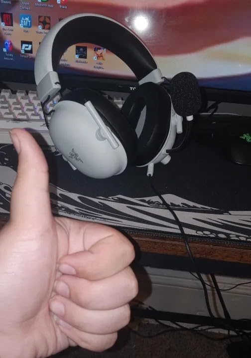 Razer BlackShark V2 X Gaming Headset for PC, 3.5mm Audio Jack, White customer photo 1