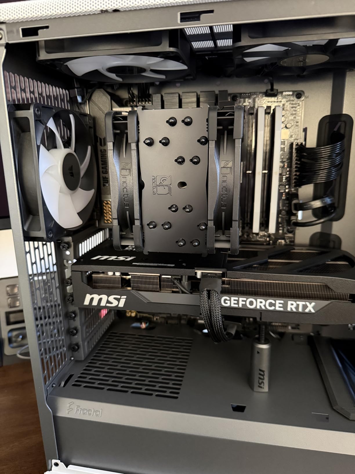 Fractal Design North - Genuine Walnut Wood Front - Mesh Side Panels - Two 140mm Aspect PWM Fans Included - Type C USB - ATX Airflow Mid Tower PC Gaming Case,Charcoal Black customer photo 1