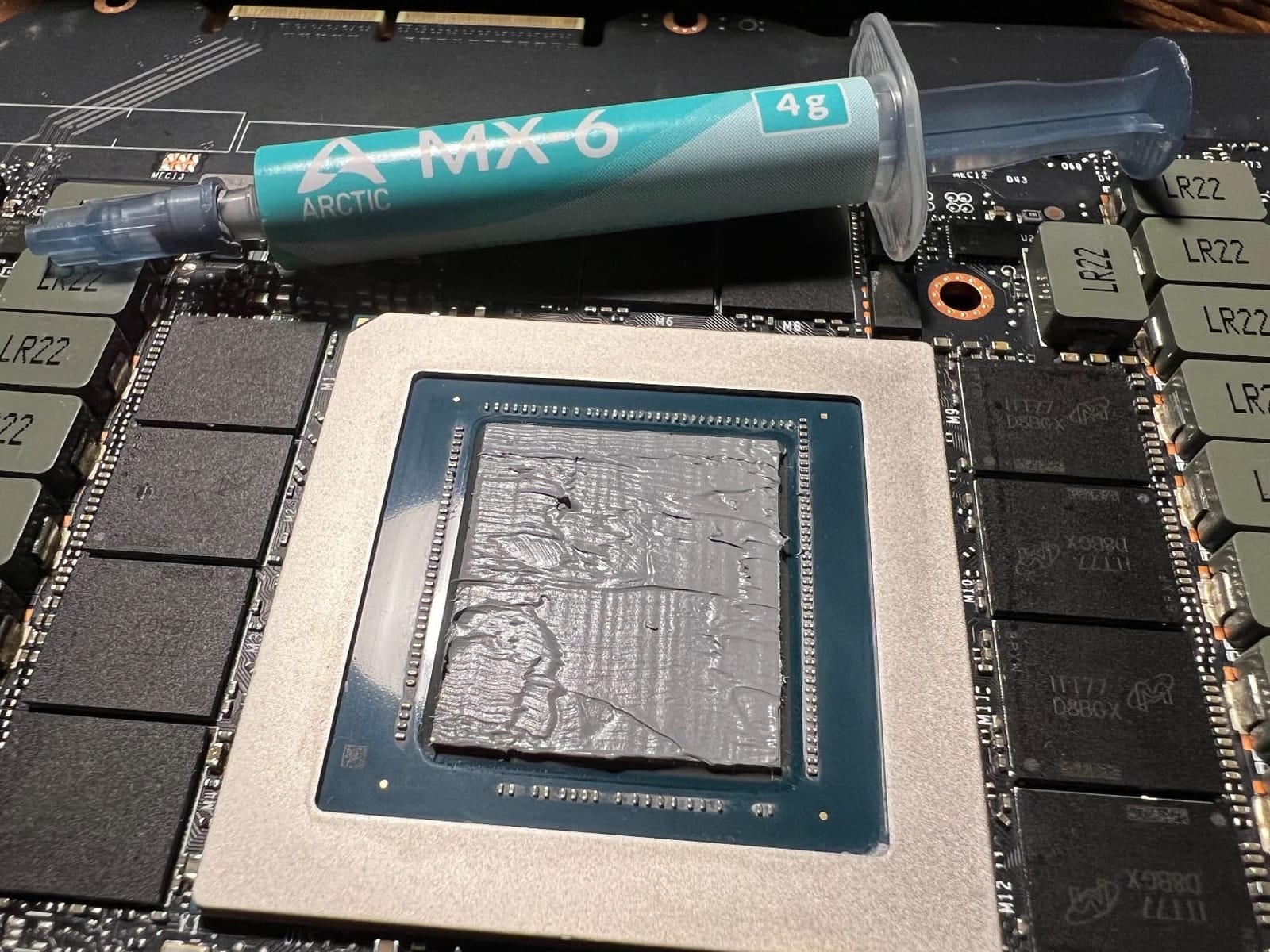 ARCTIC MX-6 (4 g) - Ultimate Performance Thermal Paste for CPU, Consoles, Graphics Cards, laptops, Very high Thermal Conductivity, Long Durability, Non-Conductive customer photo 2