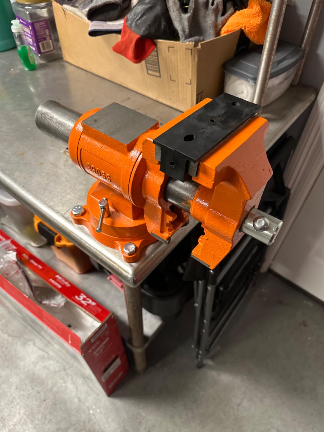PONY 5 Inch Heavy Duty Bench Vise with 360-Degree Swivel Base and Head customer photo 2