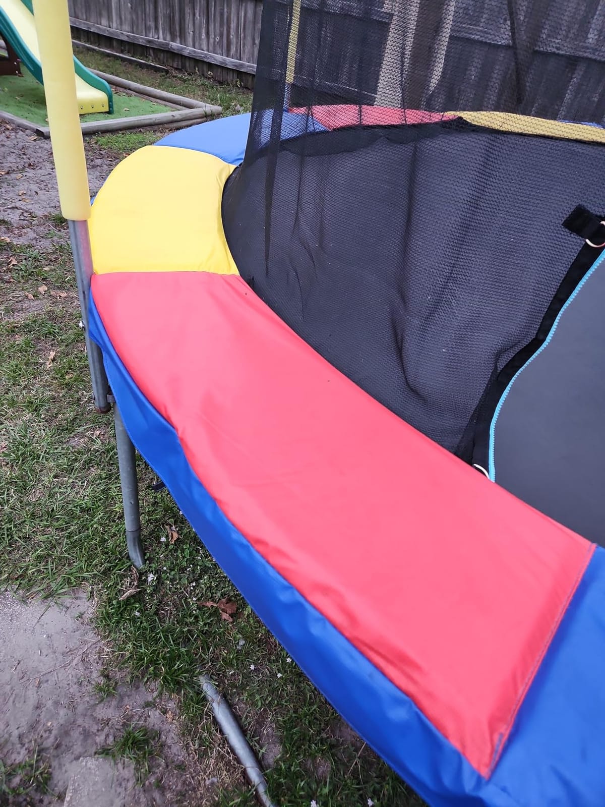 GYMAX Trampoline Spring Cover, 8/10/12/14/15/16FT Trampoline Replacement Safety Pad, Waterproof & Tear-Resistant All-Weather Trampoline Accessories, No Holes for Poles customer photo 1
