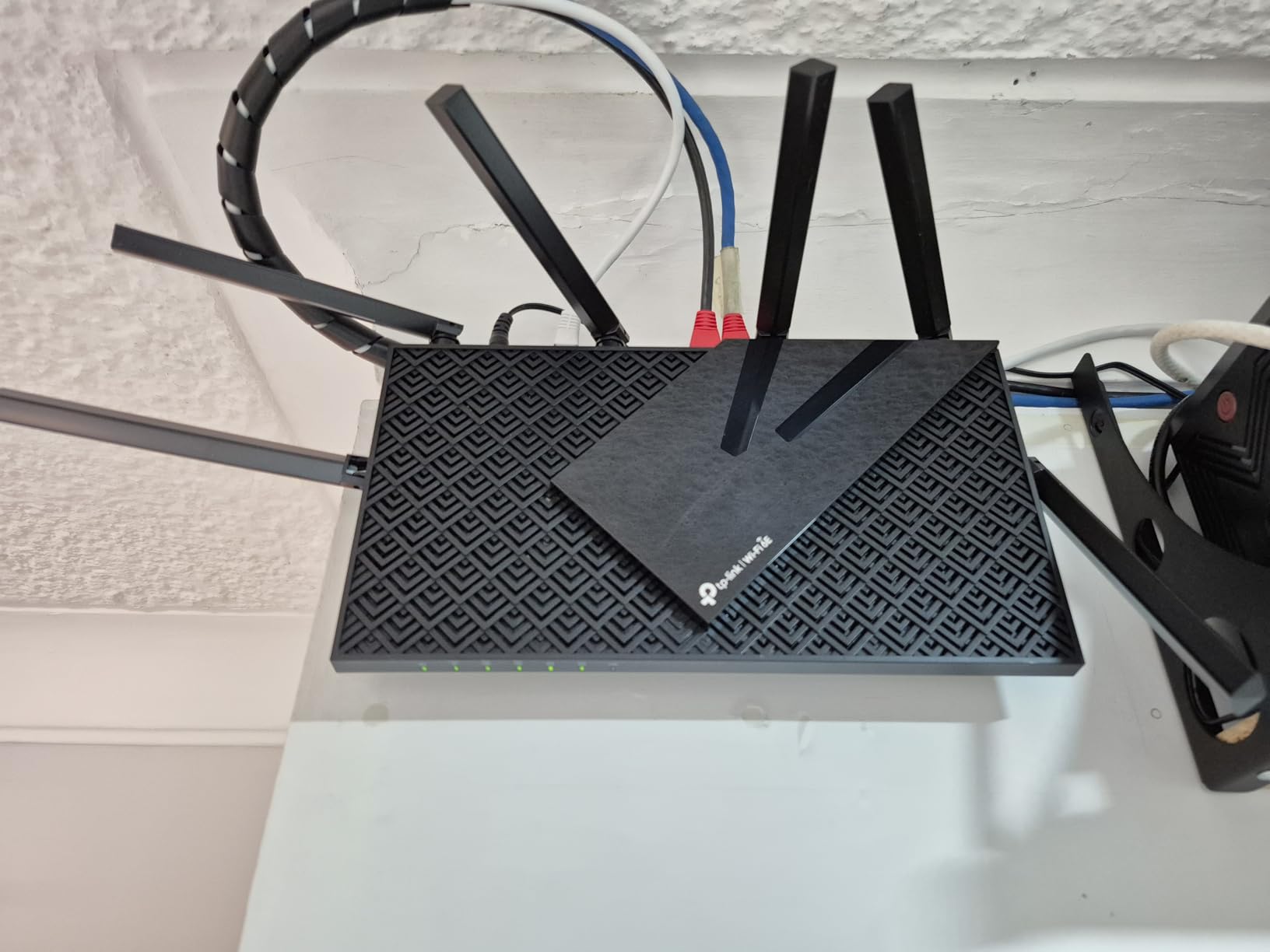 TP-Link AXE5400 Tri-Band WiFi 6E Router, 2025 PCMag Editors' Choice customer photo 2