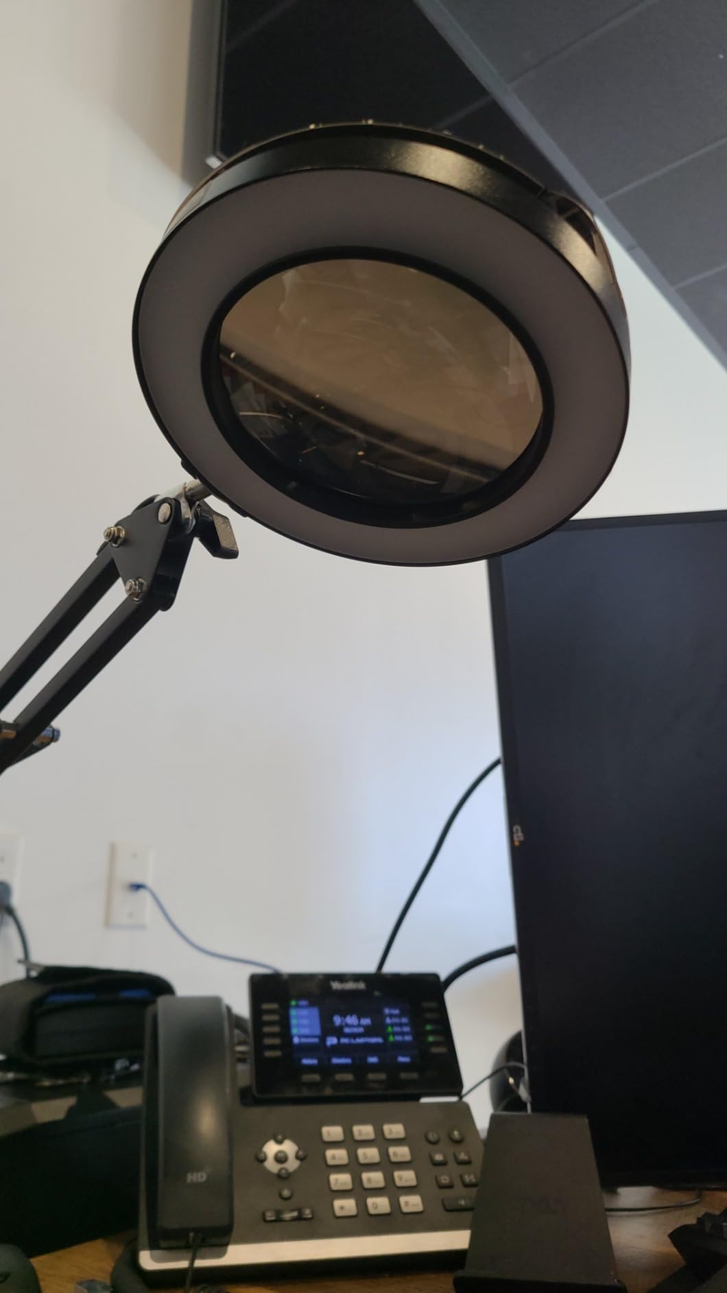 HITTI 10X Magnifying Glass with Light, 1,800 Lumens Stepless Dimmable customer photo 1