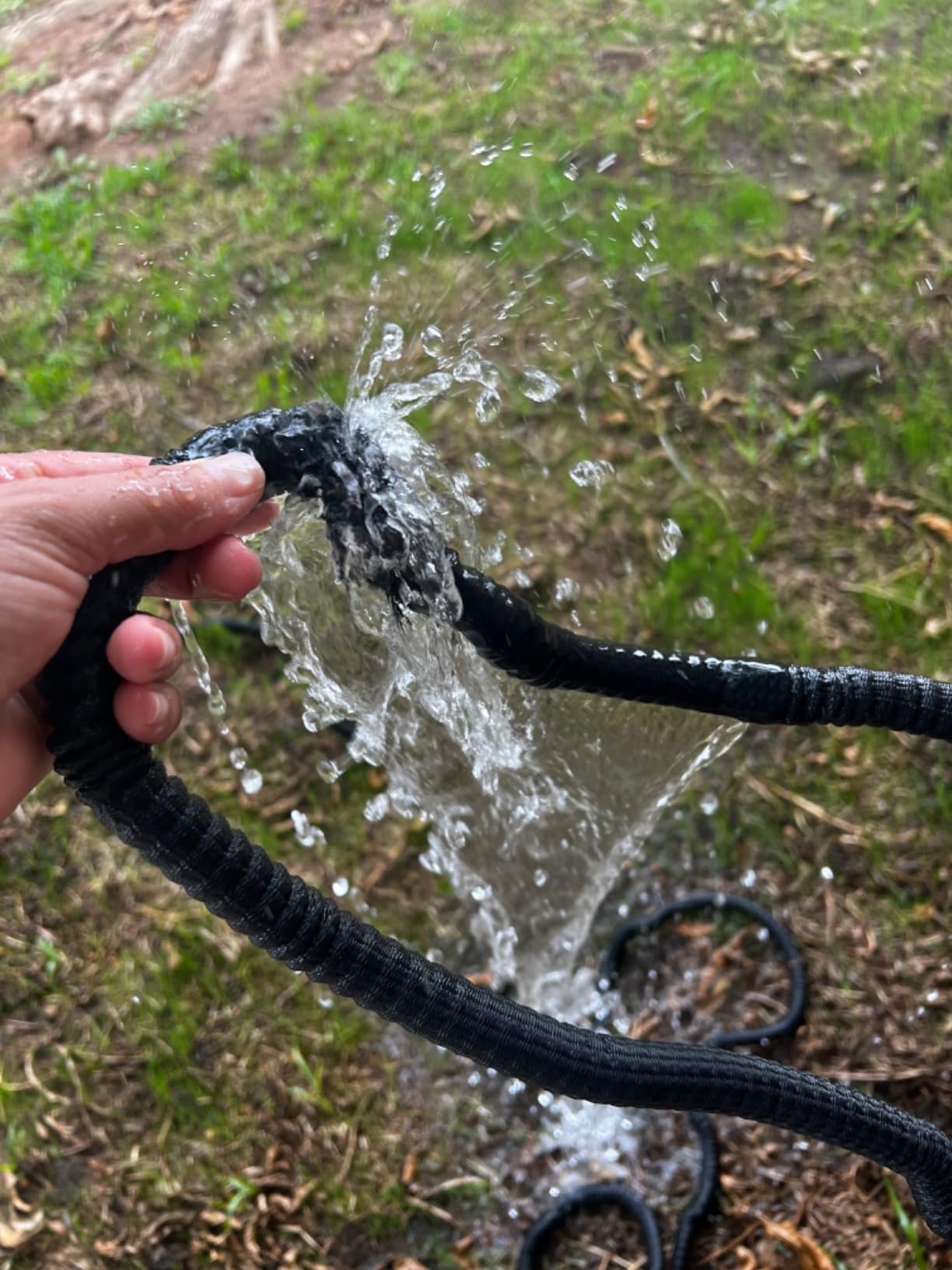 J&B XpandaHose 50ft Expandable Garden Hose- Heavy Duty Superior Strength 3750D - 4 -Layer Latex Core - Extra Strong Brass Connectors and Storage Bag (Black 50) customer photo 1