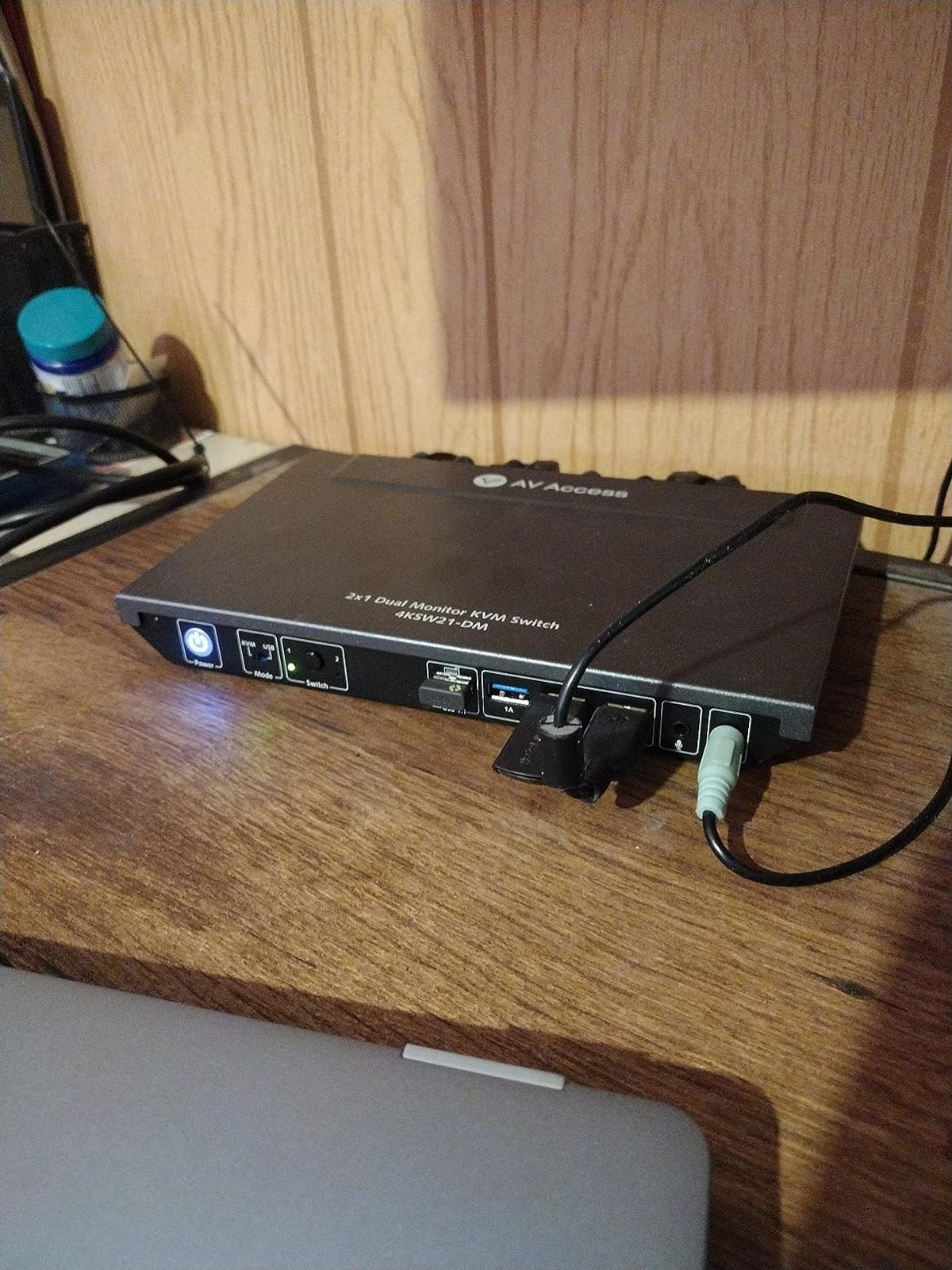 AV Access KVM Switch 2 Monitors 2 Computers, 4 USB, EDID, Hotkey Switch customer photo 1