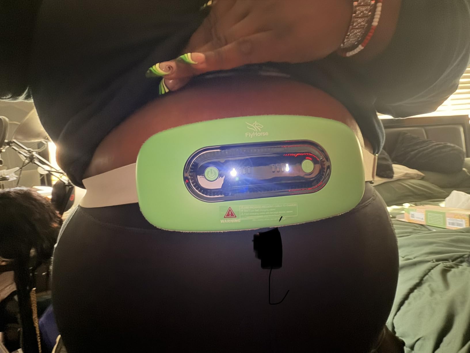 Portable Cordless Menstrual Heating Pad with 4 Heat Levels and 4 Massage Modes, Electric, Fast Large Heating Belly Wrap Belt (Black) customer photo 2