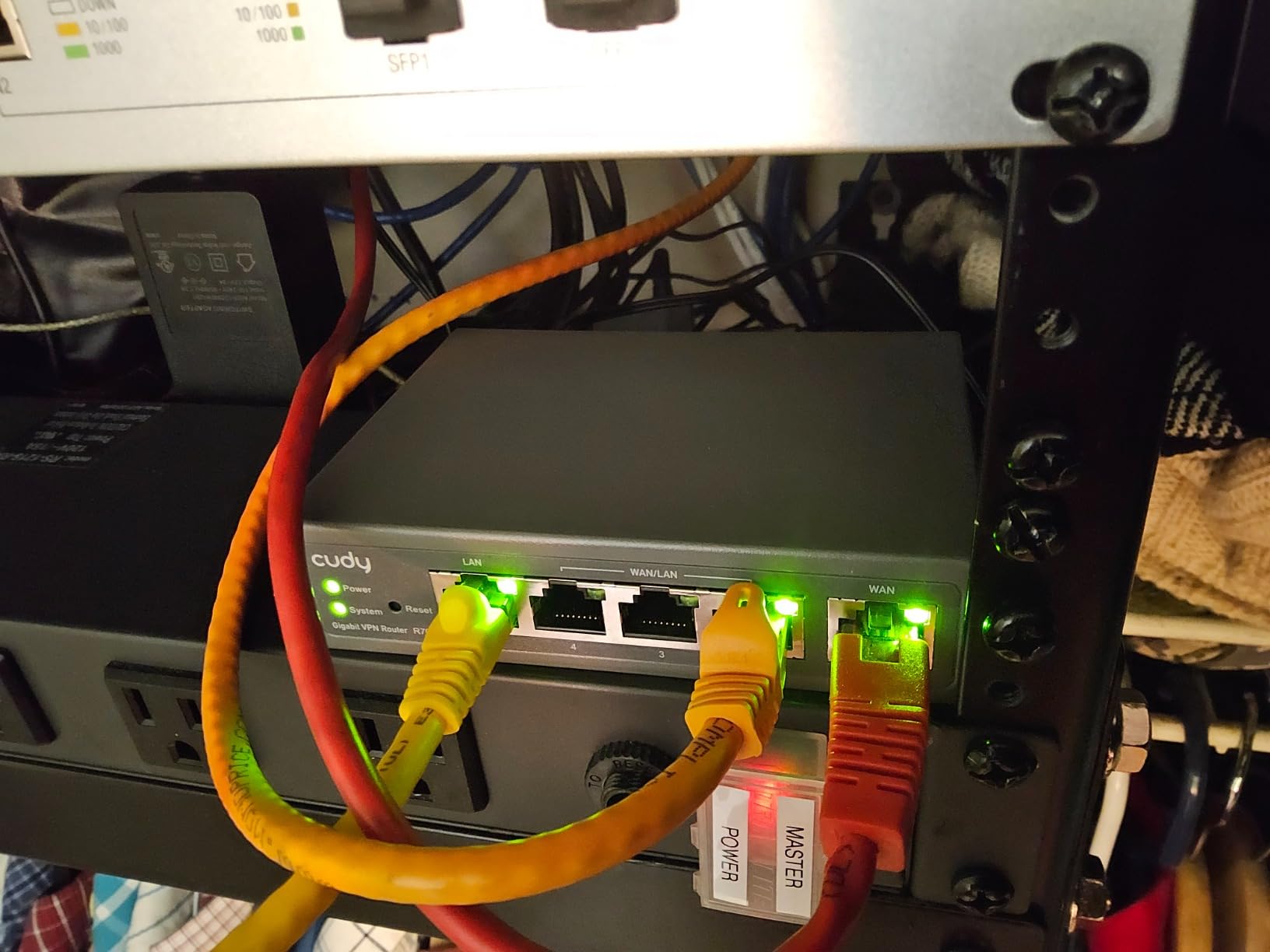 Cudy Gigabit Multi-WAN Router, OpenWRT, Load Balance, 5X GbE, R700 customer photo 2