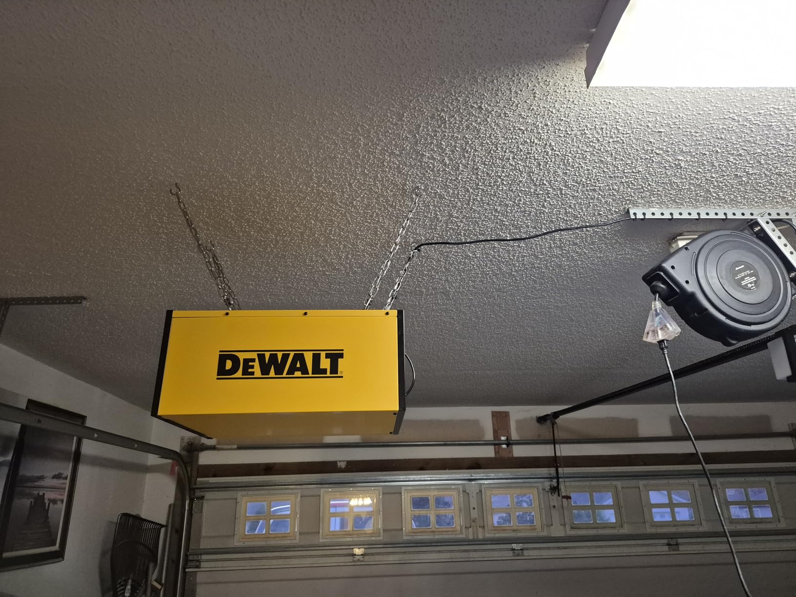 DEWALT Air Filtration System Dust Collector for Woodworking DWXAF101, 3-Speed Hanging Ceiling Dust Collection Systems Remote Control 4 Modes 8H Time Setting 2 Stage Filtration for Garage/Workshop customer photo 1
