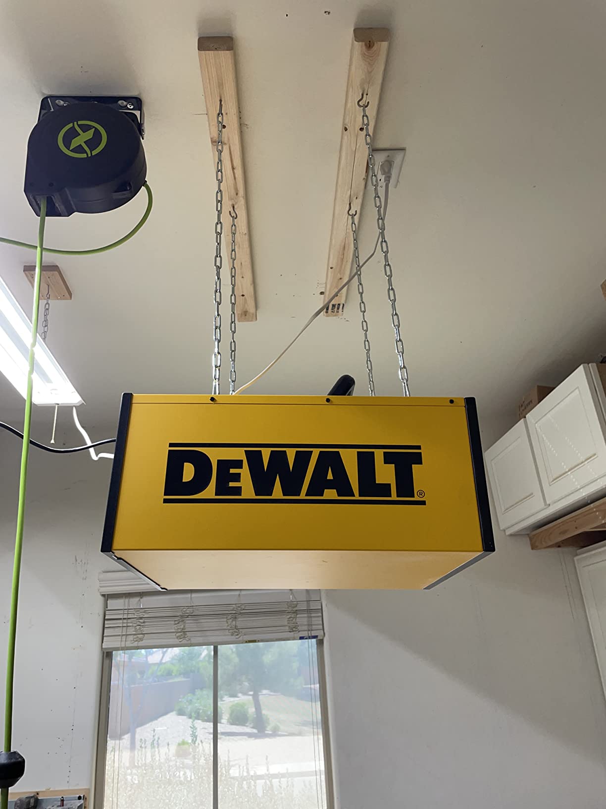 DEWALT Air Filtration System Dust Collector for Woodworking DWXAF101, 3-Speed Hanging Ceiling Dust Collection Systems Remote Control 4 Modes 8H Time Setting 2 Stage Filtration for Garage/Workshop customer photo 2