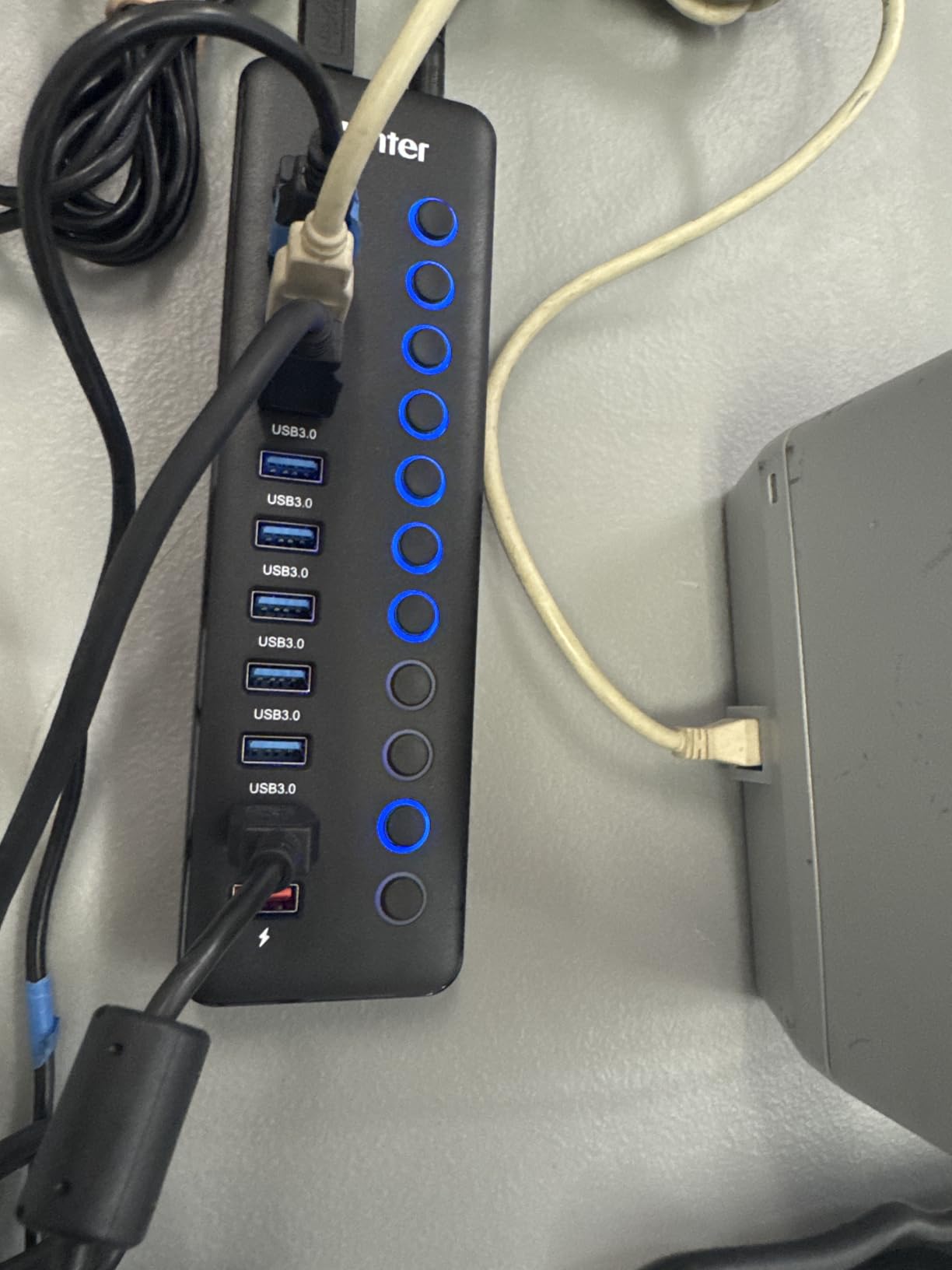 Powered USB Hub, Wenter 11-Port USB Splitter Hub (10 Faster Data Transfer Ports+ 1 Smart Charging Port) with Individual LED On/Off Switches, USB Hub 3.0 Powered with Power Adapter for Mac, PC customer photo 1