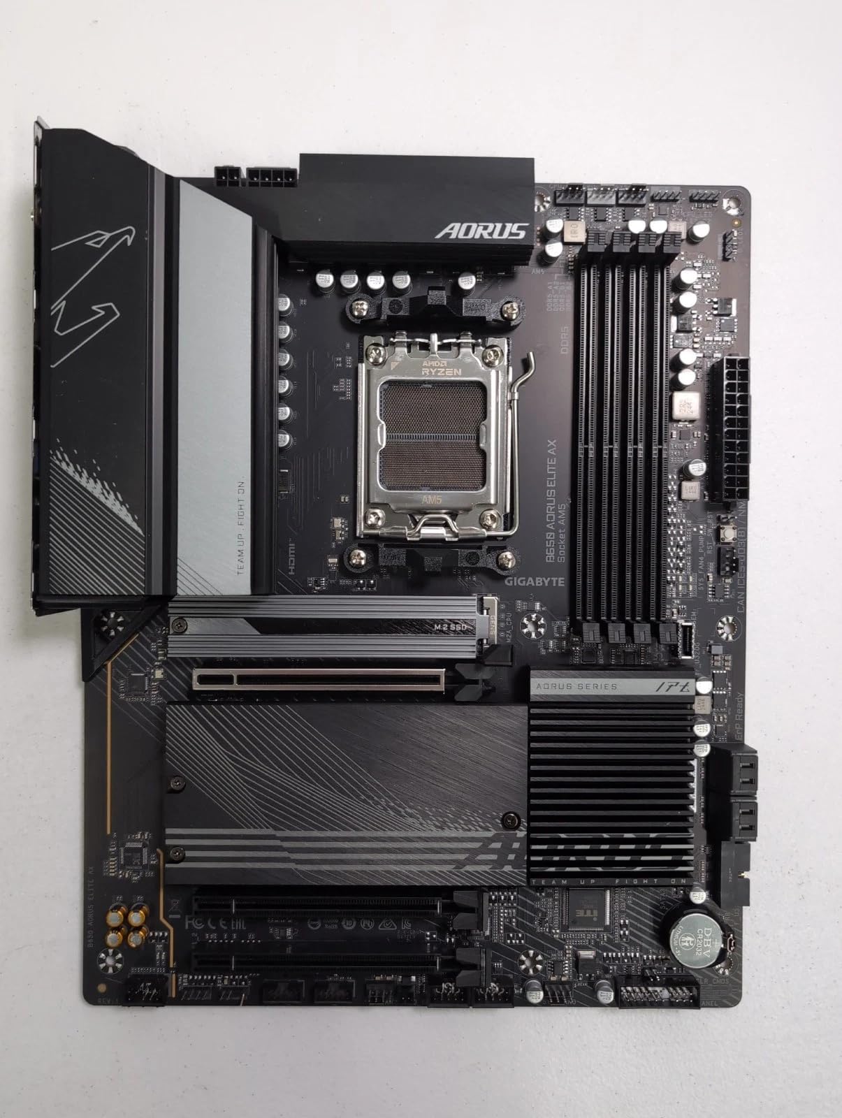 GIGABYTE B650 AORUS Elite AX AMD AM5 ATX Motherboard, Support Ryzen 9000/8000/7000 Series, DDR5, 14+2+1 Power Phase, PCIe 5.0 M.2, USB-C 3.2 Gen 2, WIFI6E, 2.5GbE, EZ-Latch, Q-Flash, RGB Fusion customer photo 2