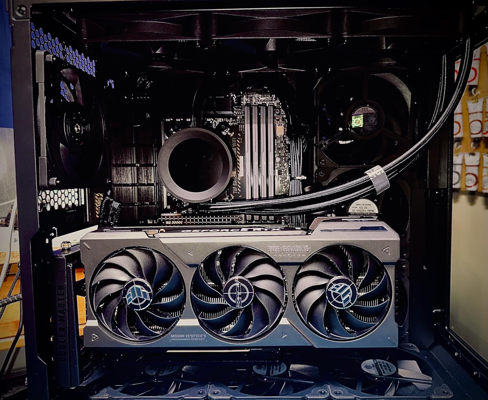 ASUS TUF Gaming B650-PLUS WiFi AMD B650 AM5 Ryzen™ Desktop 9000 8000 and 7000 ATX Motherboard, 14 Power Stages, PCIe® 5.0 M.2, DDR5 Memory, WiFi 6 and 2.5 Gb Ethernet, USB4® Support Aura Sync customer photo 2