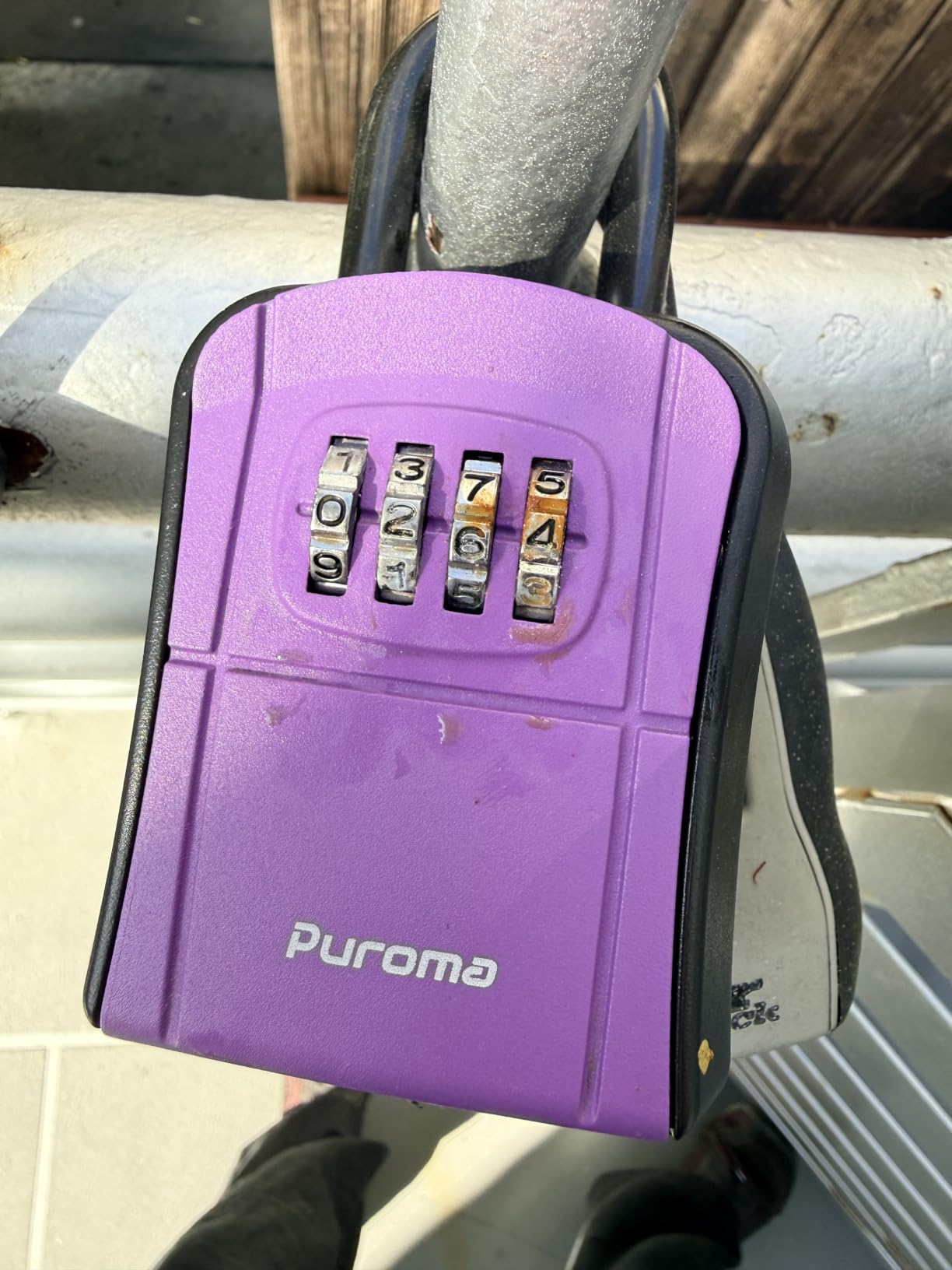 Puroma Key Lock Box Outdoor 4 Digit Code Combination Lockbox House, 1 Gray customer photo 2