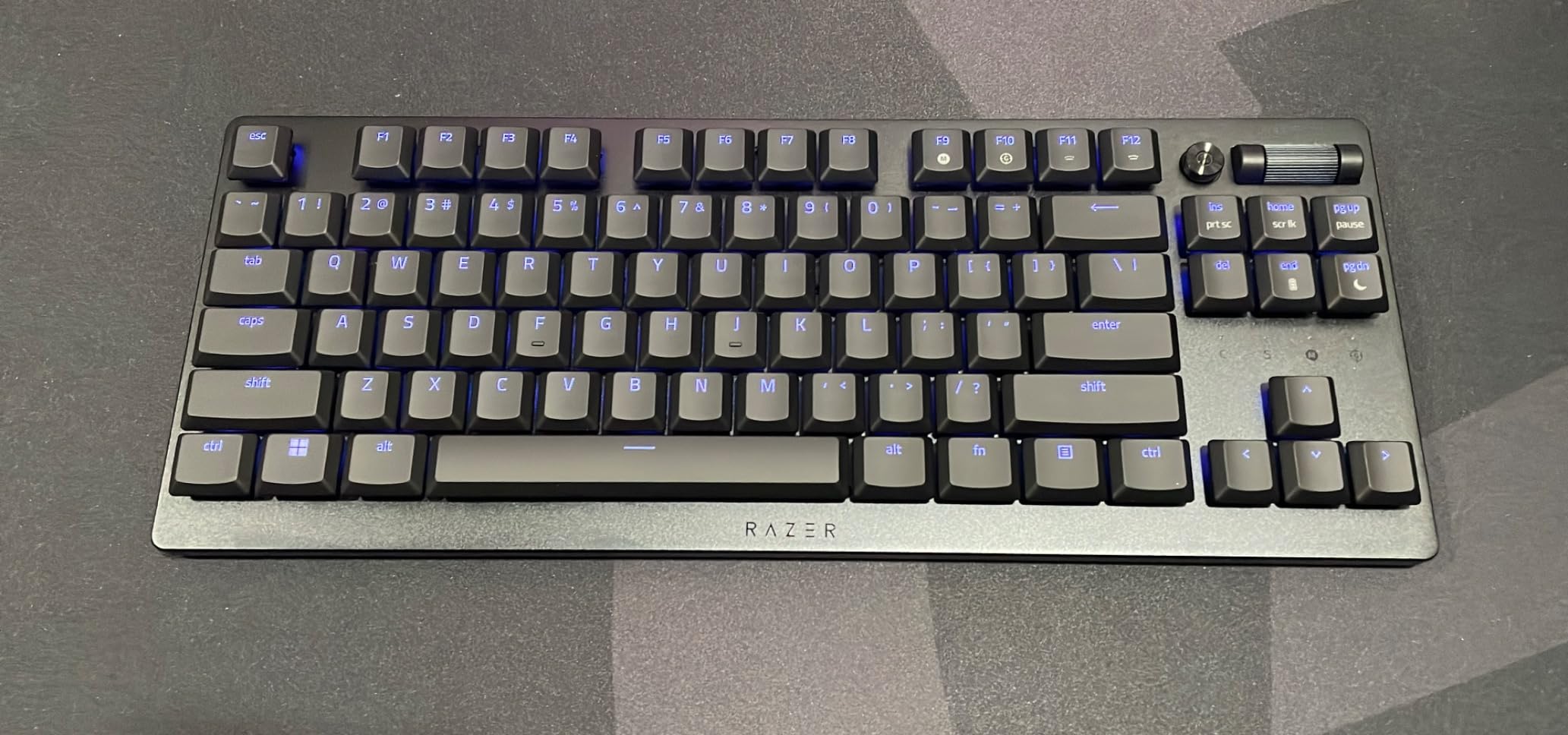 Razer DeathStalker V2 Pro TKL Wireless Gaming Keyboard: Low Profile Optical Switches Linear Red - HyperSpeed Wireless & Bluetooth - Chroma RGB - Up to 200 Hr Battery - Snap Tap - White customer photo 2