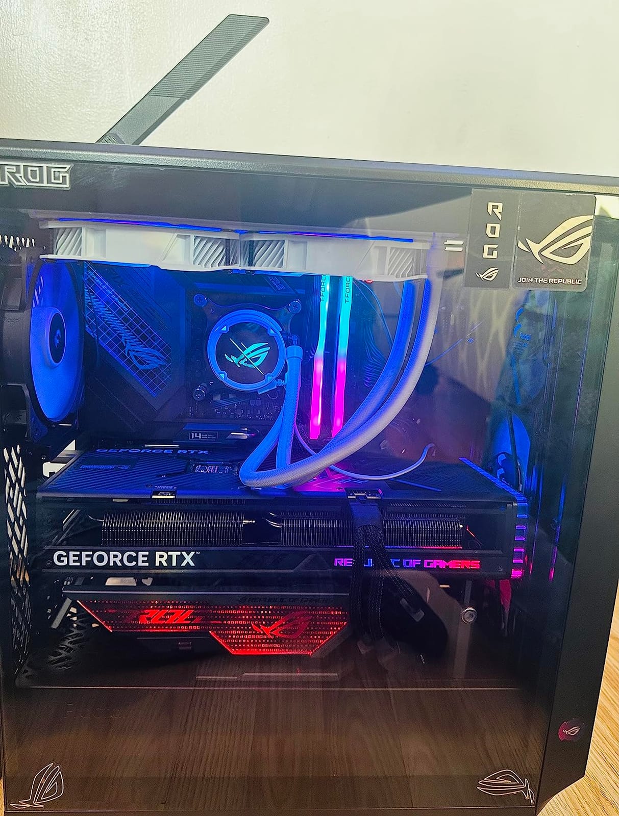 ASUS ROG Strix NVIDIA GeForce RTX 4070 Ti OC Edition Gaming Graphics Card (PCIe 4.0, 12GB GDDR6X, HDMI 2.1a, DisplayPort 1.4a), 3 Year Warranty customer photo 1