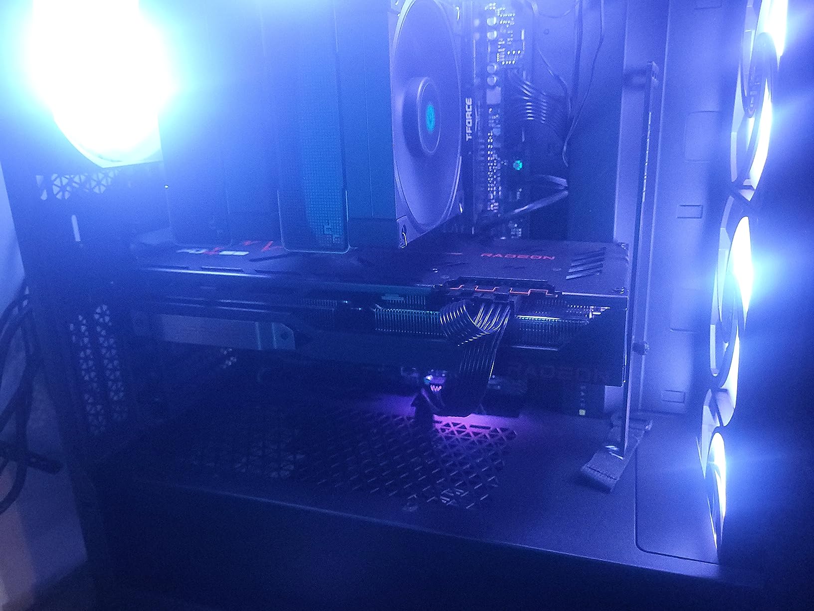 Sapphire 11323-02-20G Pulse AMD Radeon RX 7900 XT Gaming Graphics Card with 20GB GDDR6, AMD RDNA 3 customer photo 1