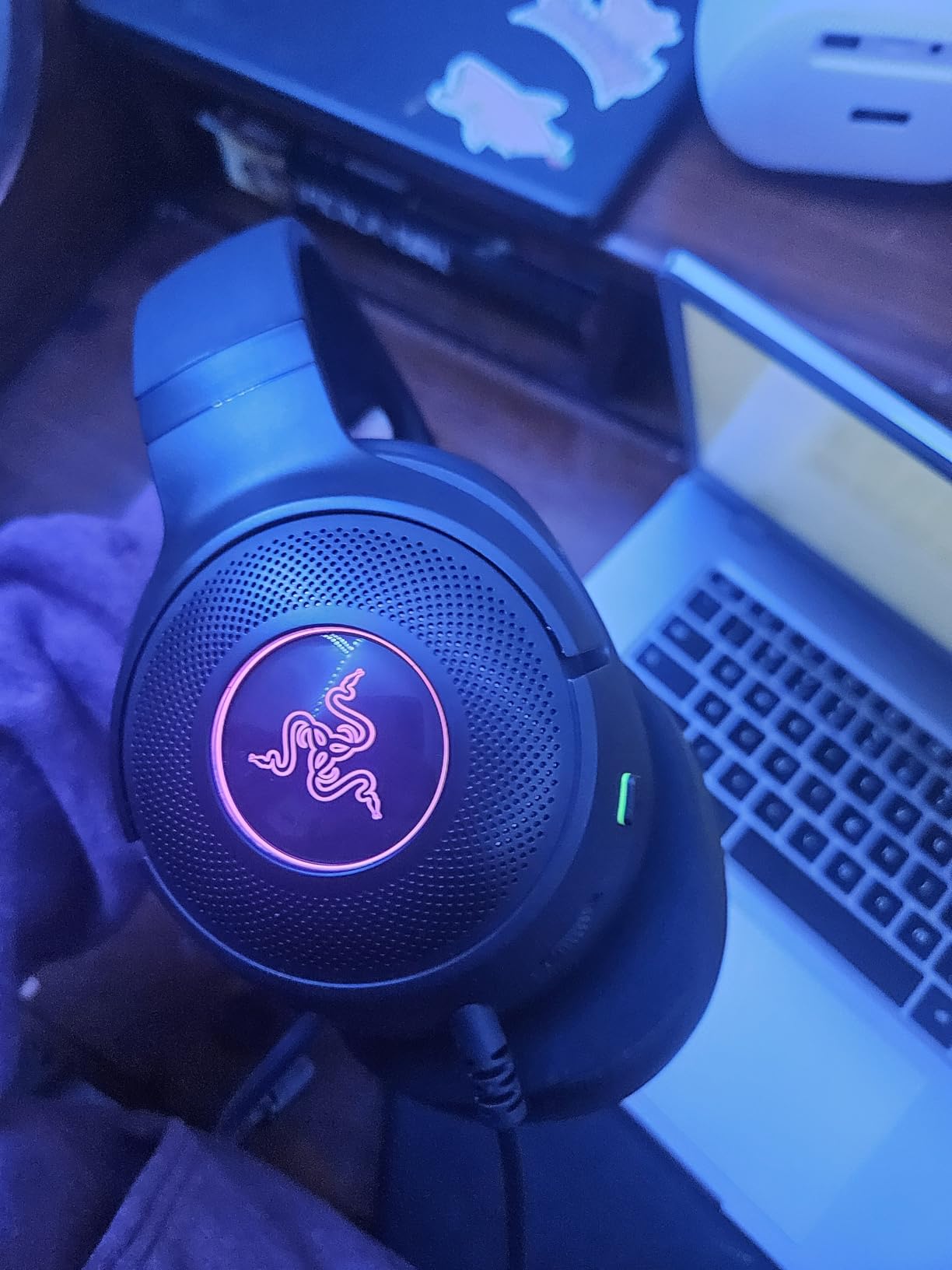 Razer Kraken V3 X Wired USB Gaming Headset, Lightweight, Black | TriForce 40mm Drivers, HyperClear Cardioid Mic, 7.1 Surround Sound, Chroma RGB Lighting customer photo 2