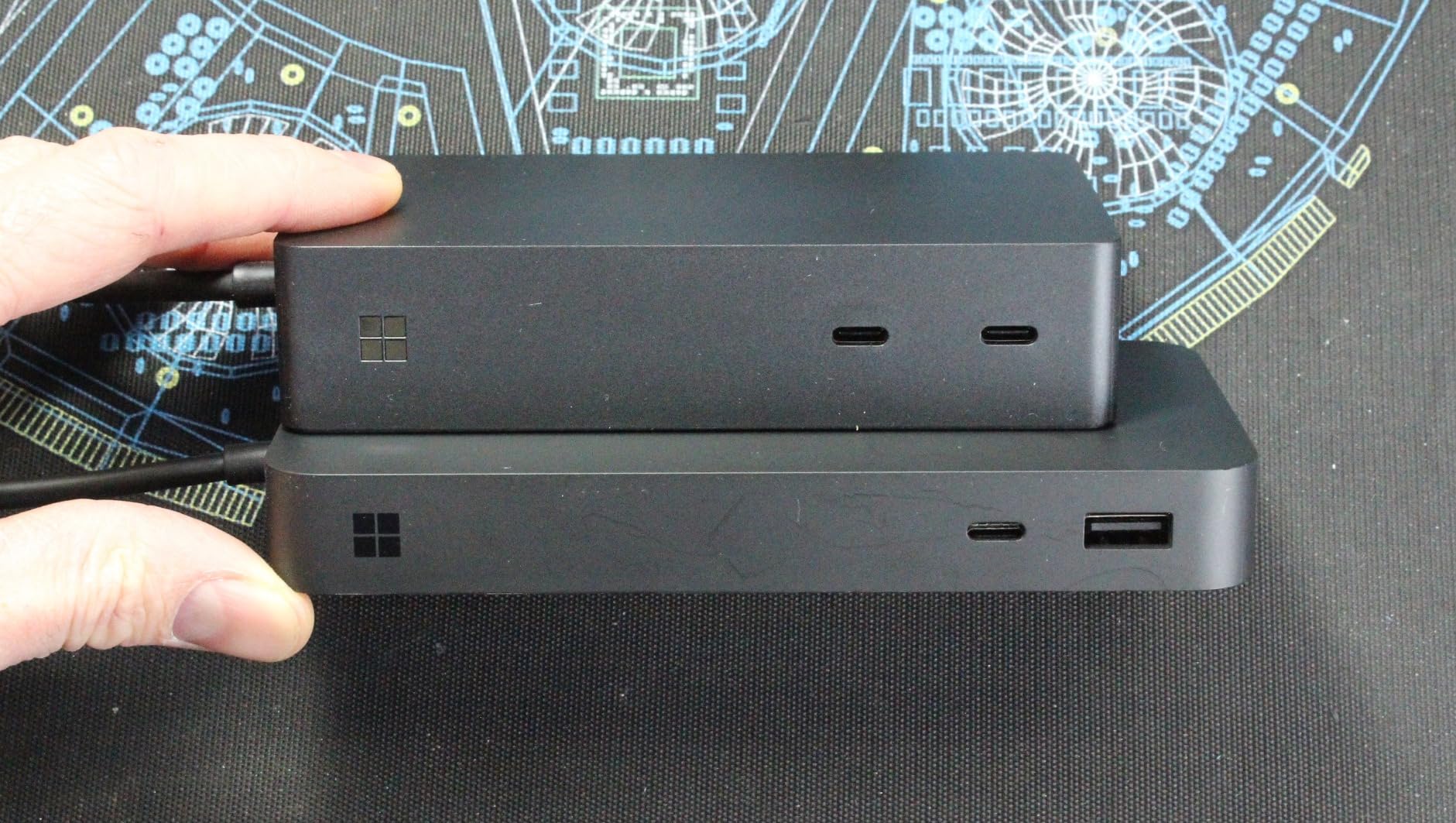 Microsoft Surface Thunderbolt 4 Docking Station - Black (T8H-00001) customer photo 2