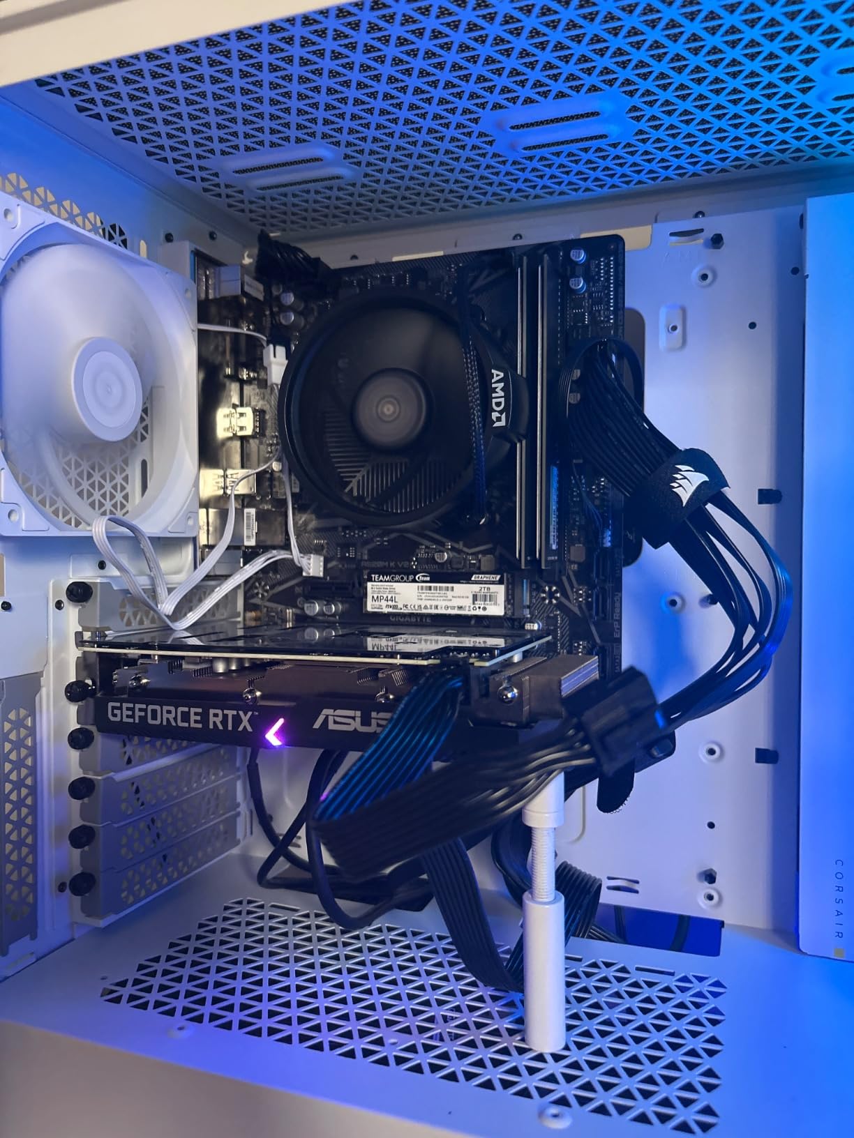 Gigabyte A520M K V2 Motherboard (AM4/2xDDR4/HDMI/D-Sub/M.2/USB 3.2) customer photo 2