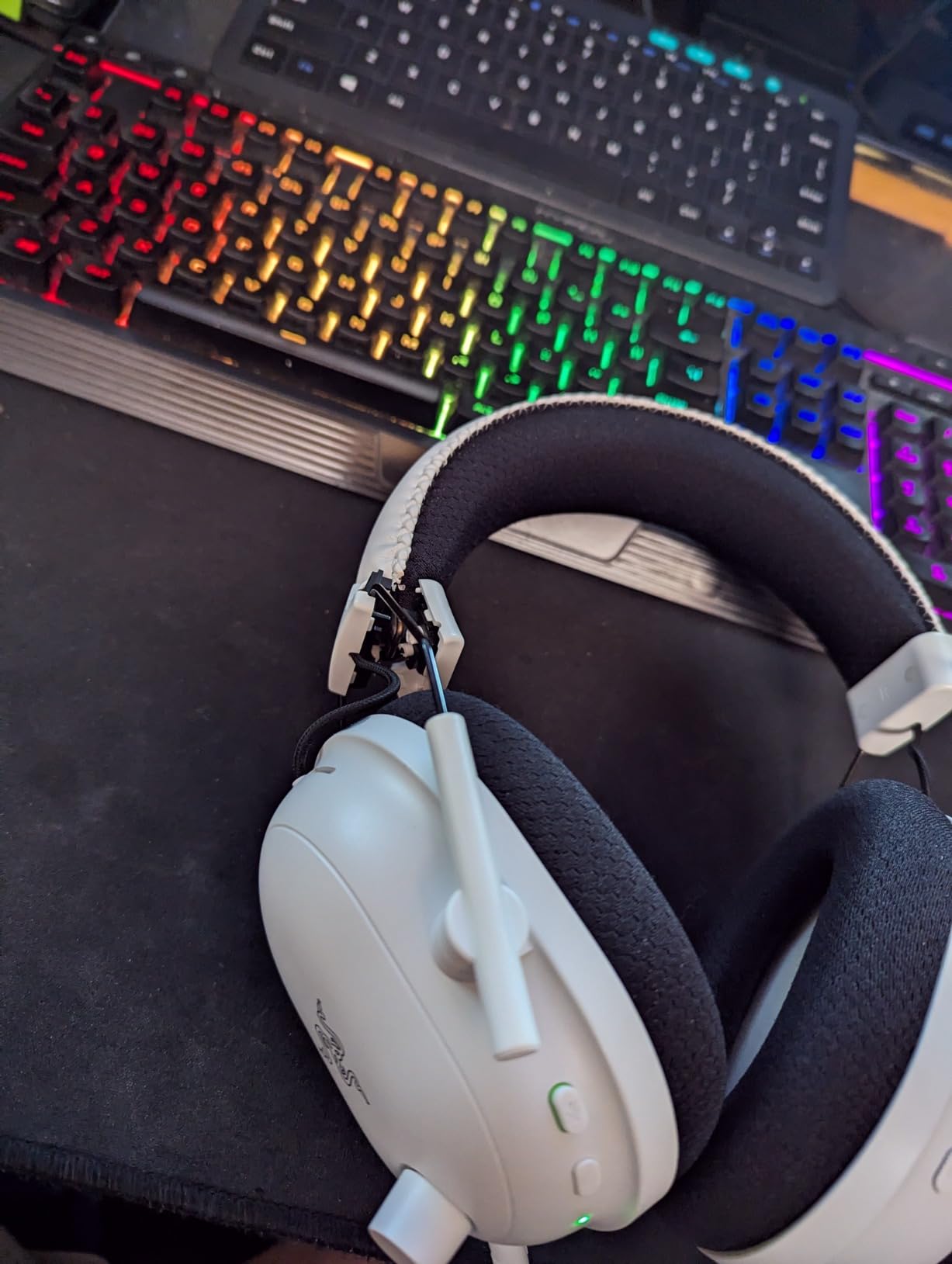 Razer BlackShark V2 Pro Wireless Gaming Headset, 70 Hr Battery, Black customer photo 1