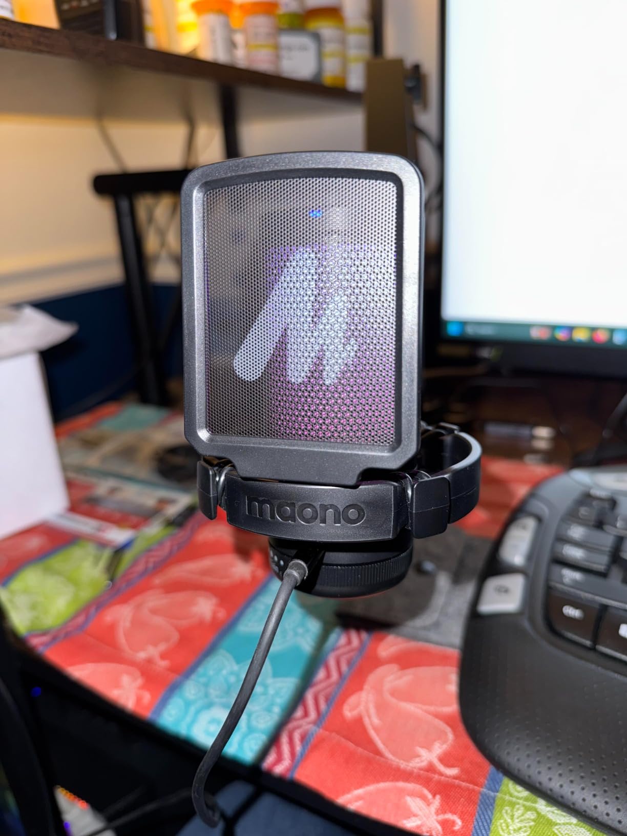 MAONO DGM20 USB Gaming Microphone for PC with Clear Voice & RGB Lighting customer photo 2