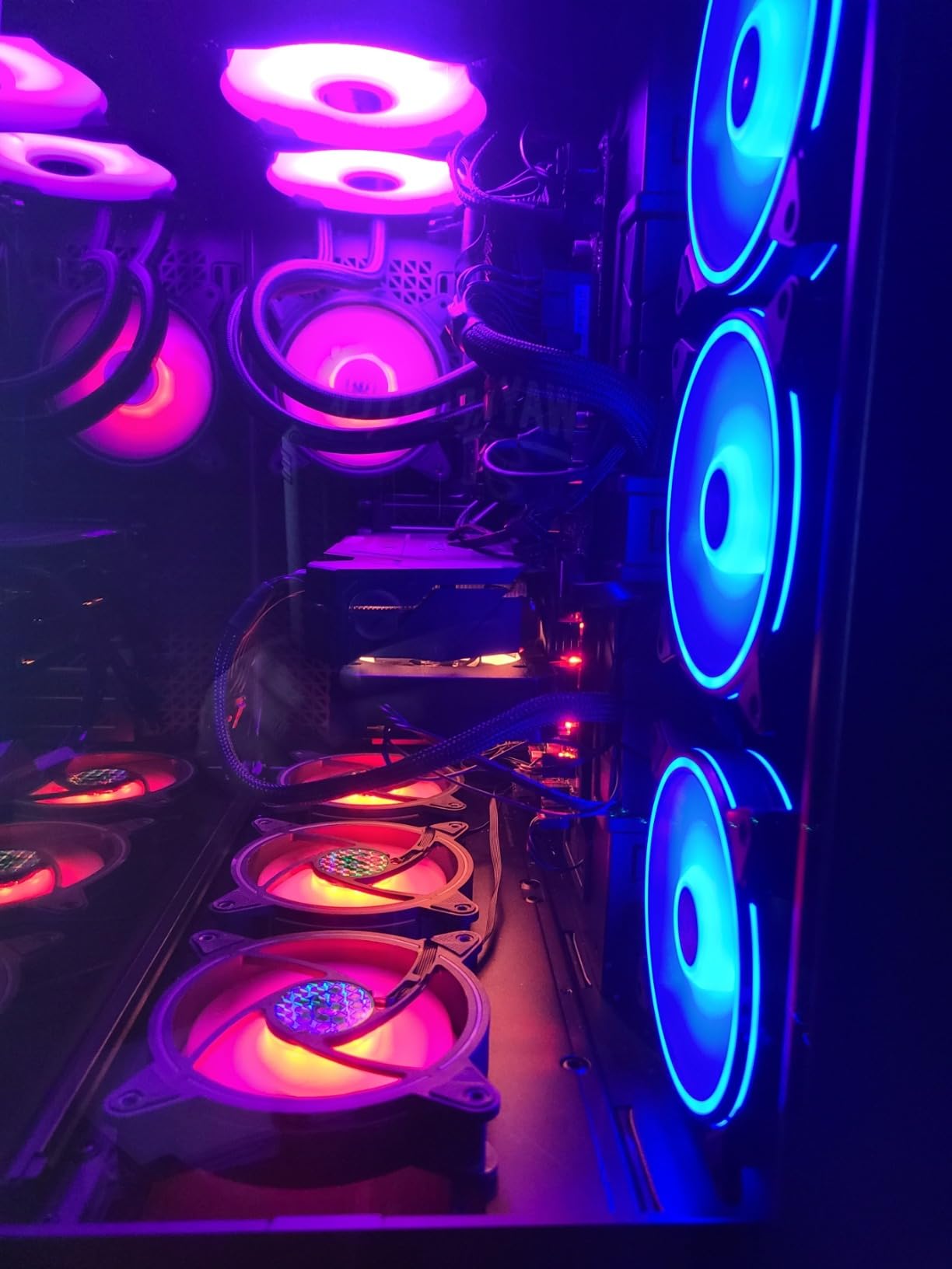GIGABYTE GeForce RTX 4070 WINDFORCE OC 12G Graphics Card, 3X WINDFORCE Fans, 12GB 192-bit GDDR6X, GV-N4070WF3OC-12GD Video Card customer photo 2