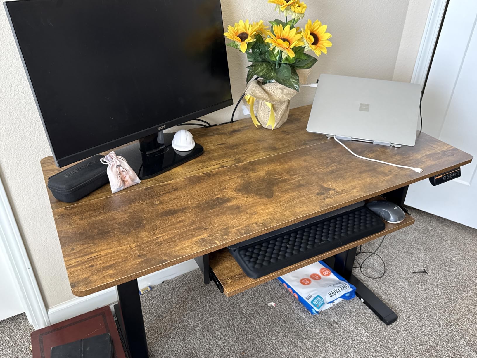 Claiks Adjustable Standing Desk with Keyboard Tray 48 x 24 Inches Black customer photo 1