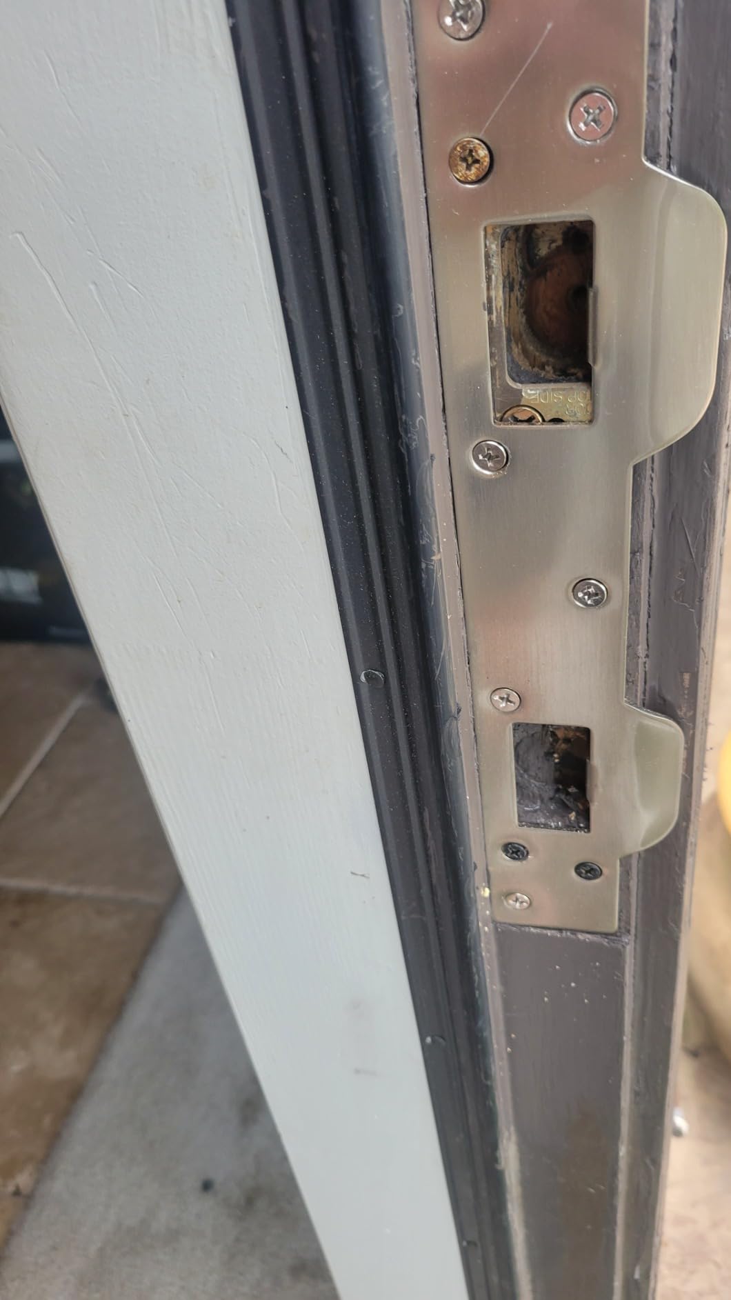 Door Strike Plate Reinforcement Plate - Front Door Security Devices Metal Striker Plates Door Latch Plate with 5-1/2 inch to 6 inch Hole for Exterior Interior Door Deadbolt Fix Door Frame Door Jamb customer photo 2