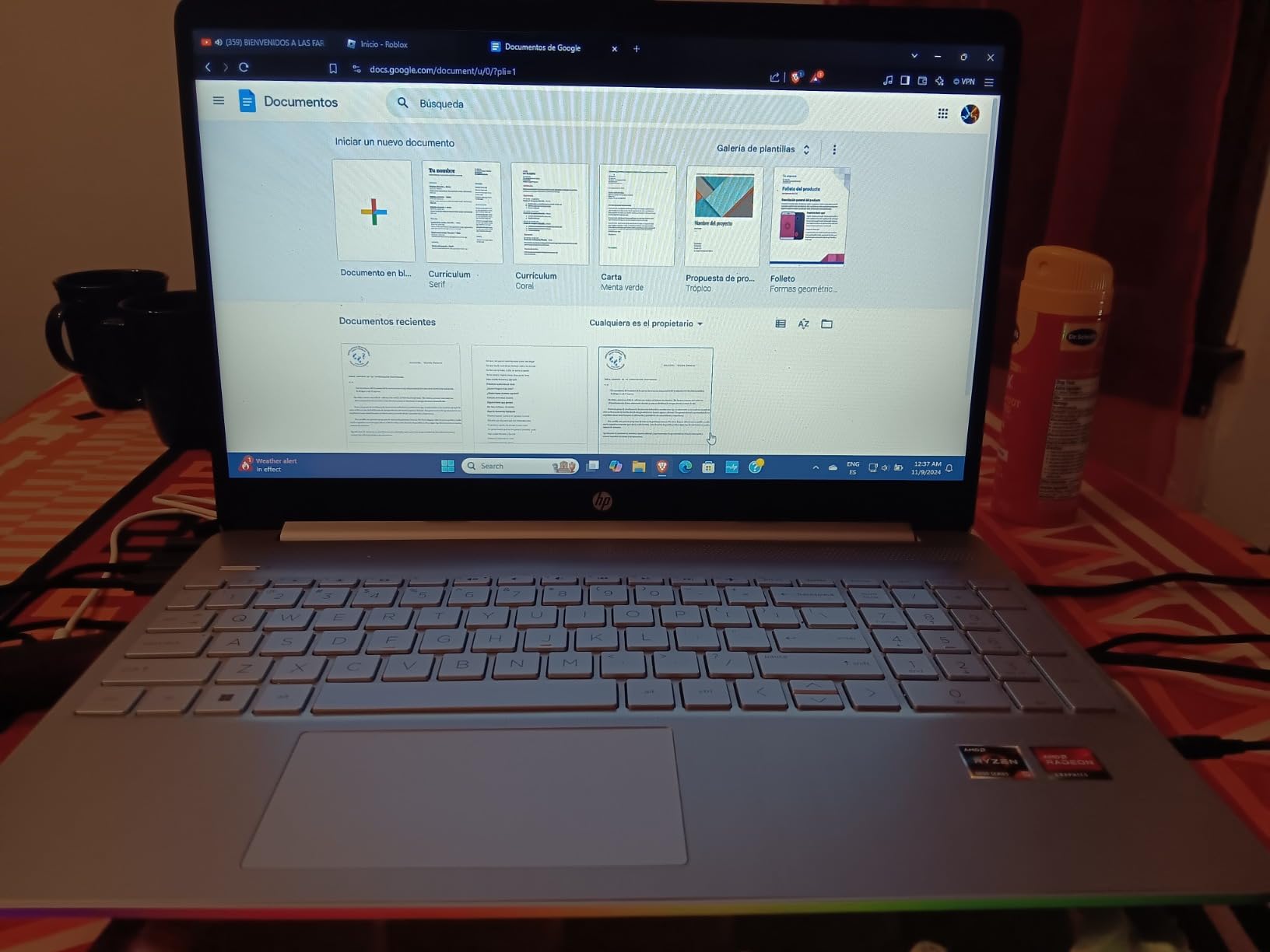 HP 15 inch Laptop, HD Display, AMD Ryzen 5 5500U, 8 GB RAM, 256 GB SSD, AMD Radeon Graphics, Windows 11 Home, 15-ef2099nr (2023) customer photo 2