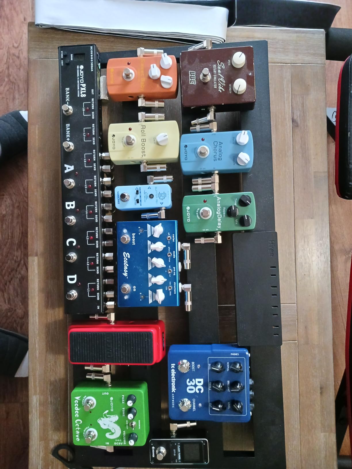 STRICH Guitar Pedal Board Aluminum Alloy 1.98lb Super Light Effect Pedalboard 18'' x 12.5'' with Carry Bag, STANDARD 18 (Angled) customer photo 1