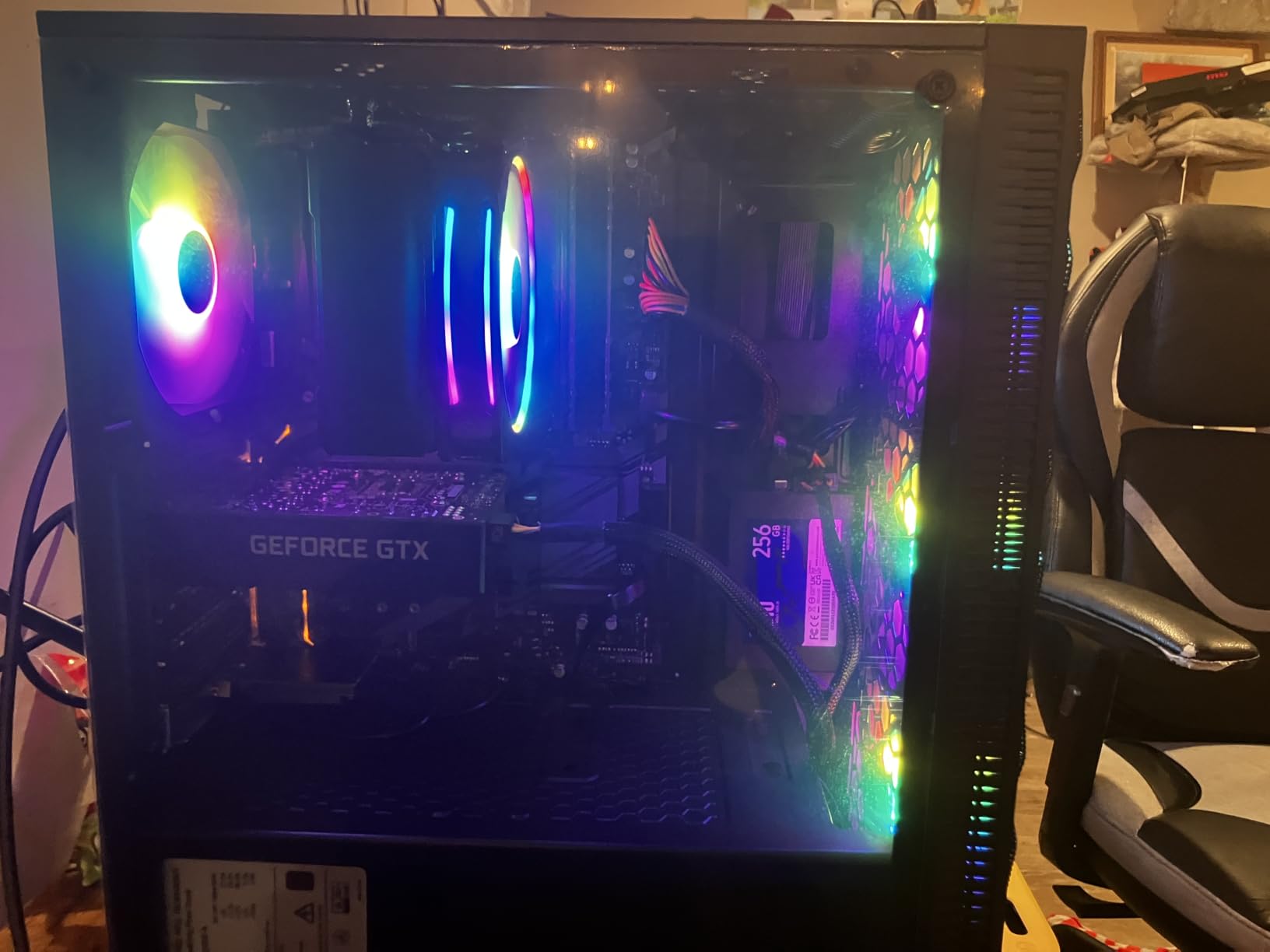 MOROVOL PC Case Pre-Install 4 RGB Fans, ATX Gaming Computer Case with Diamond-Shaped Mesh Front & Tempered Glass Side Panel, USB 3.0 Airflow Mid Tower case,621 customer photo 2