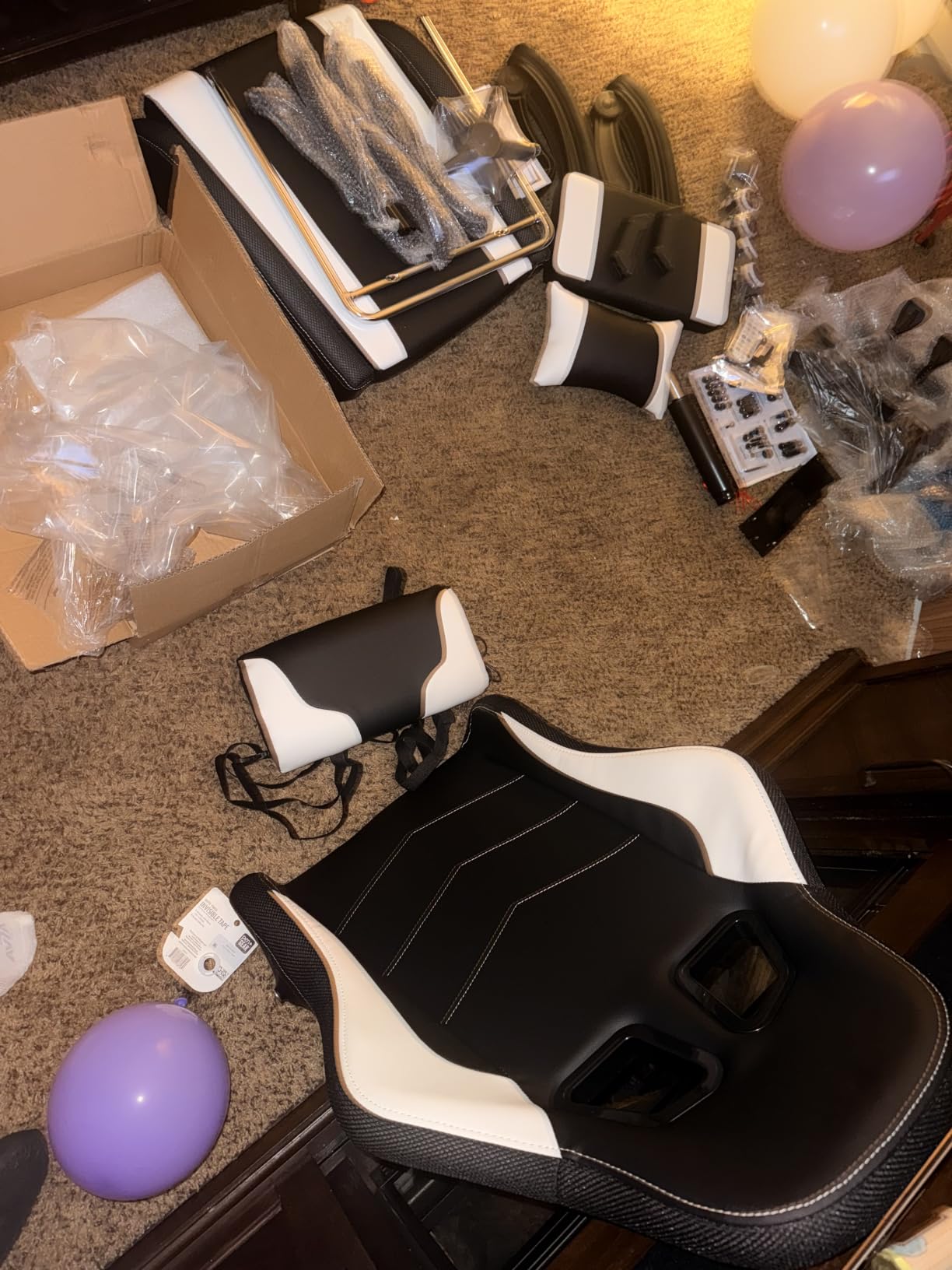 Homall Gaming Chair, Video Game Chair with Footrest and Massage Lumbar Support, Ergonomic Computer Chair Height Adjustable with Swivel Seat and Headrest (White) customer photo 2