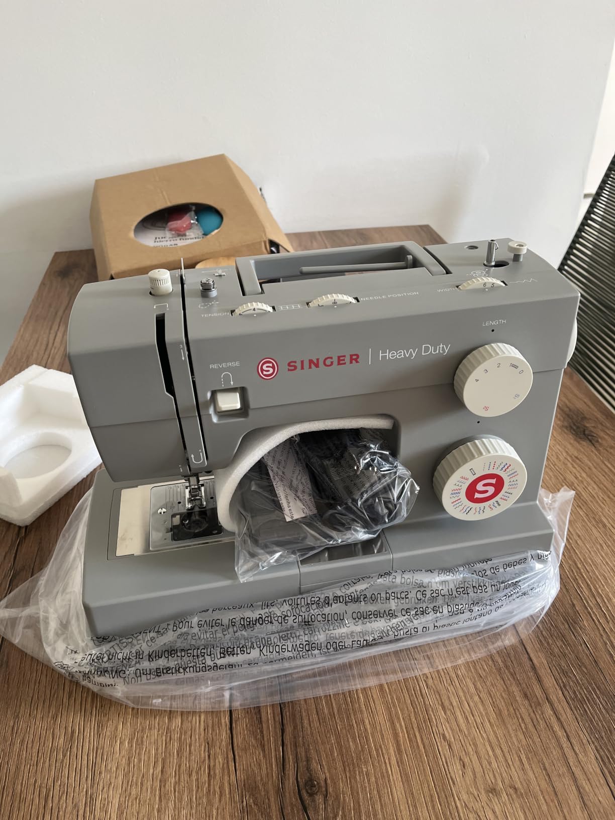 SINGER® 4432 (Black) High Speed Heavy Duty Sewing Machine + Accessory Kit customer photo 2