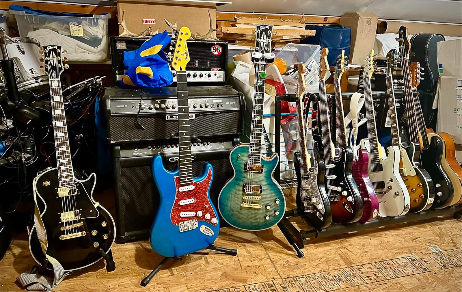 AODSK 5 Multi Guitar Stand Rack with Folding Design,Multiple Guitars Stand,Portable Black Guitar Holder,Black Guitar Display Holder for Guitar & Bass,Studio & Home (Square-5 Holder) customer photo 1