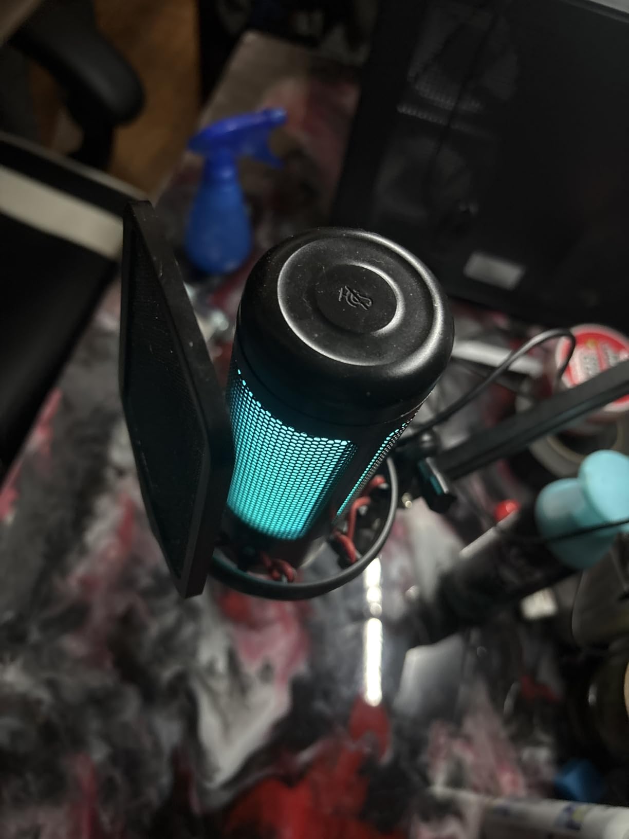 TONOR Gaming Microphone Set with Boom Arm, Vocal Condenser Microphone for Content Creators, USB Mic for PC with Stand, RGB, Tap Mute, Gain Control, Gaming Equipemnt, Twitch, Streaming, TC310+ | Boom Arm Set, USB Mic with Controllable Light, One Tap Mute, Volume Control, for Discord, Twitch Streaming, Black, TC310+ customer photo 1