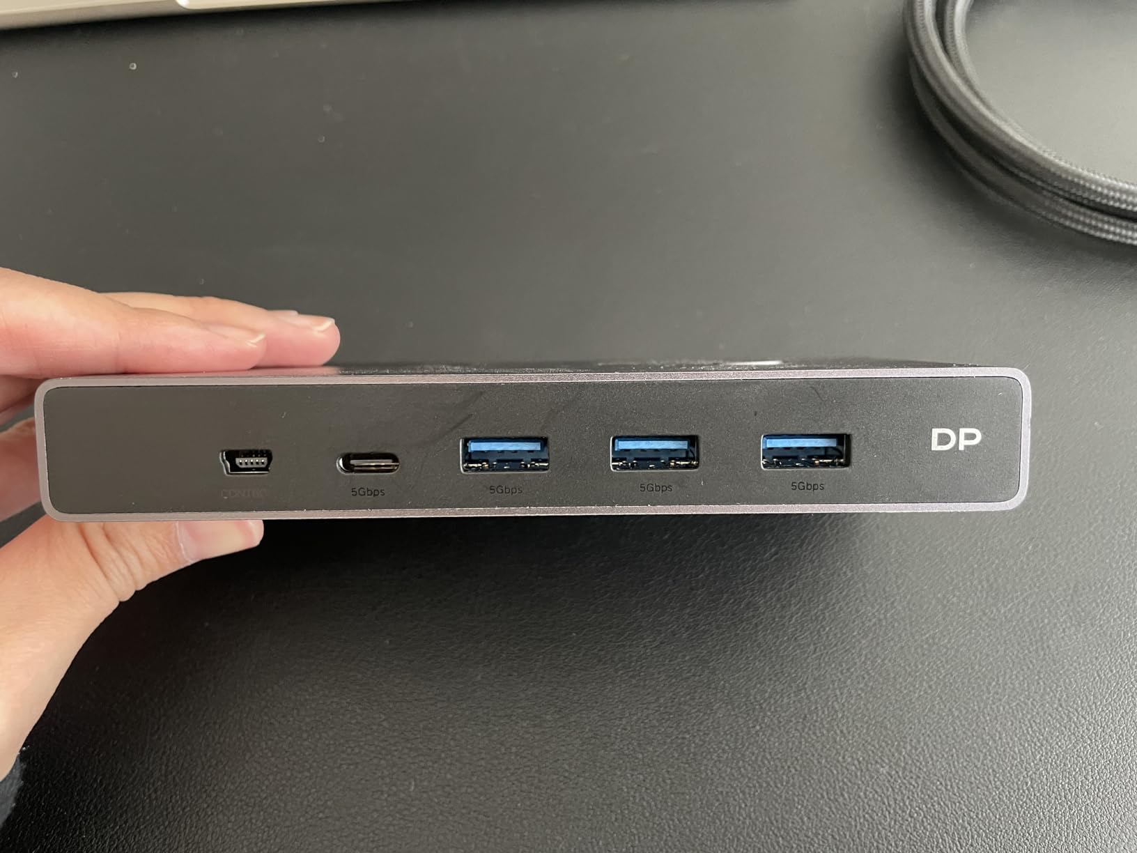 UGREEN Displayport KVM Switch 2 in 1 Out, 8K@60Hz, Aluminum, 4 USB3.0 Ports customer photo 2