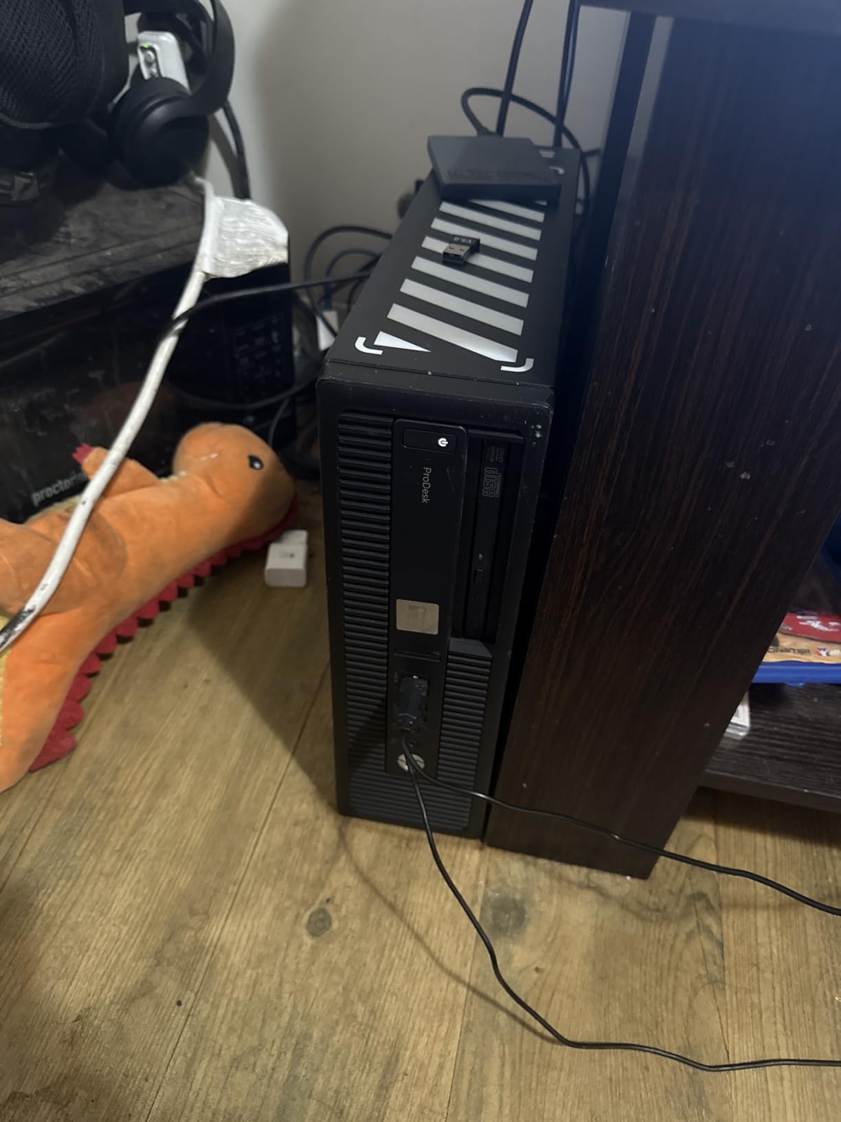 HP RGB Gaming Desktop Computer, Intel Quad Core I5-6500 up to 3.6GHz, GeForce GTX 750 Ti 4G, 16GB DDR4, 512G SSD, RGB Keyboard & Mouse, 600M WiFi & BT 5.0, Win 11 Pro (Renewed) customer photo 1