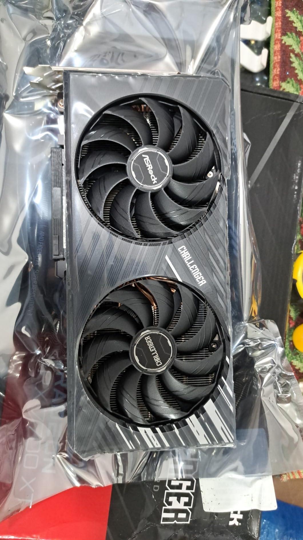 ASRock Radeon RX 7700 XT Challenger 12GB OC Graphics Card, AMD RDNA 3 Architecture, 12GB GDDR6, 2584 MHz Boost Clock, 3X DisplayPort 2.1, 1x HDMI 2.1, Dual Fan Cooling customer photo 1