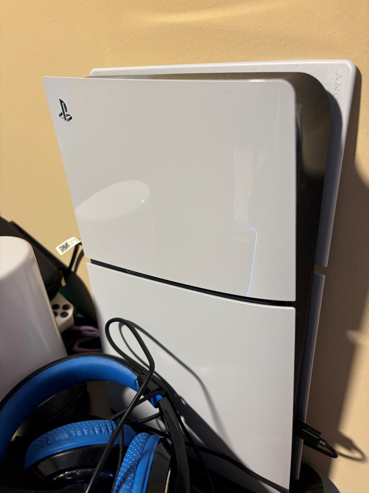 PlayStation®5 Digital Edition (slim) customer photo 1