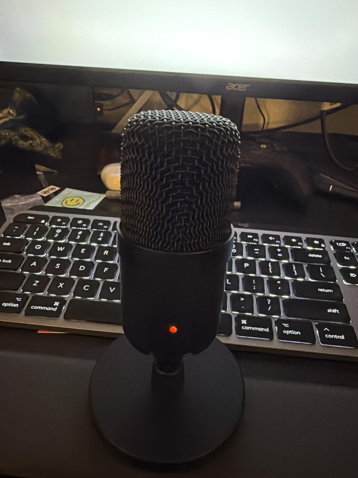 Amazon Basics Condenser Microphone for PC, Cardioid Pickup, USB Mic for Streaming, Recording, and Podcasting, 360° Adjustable Stand, Plug and Play, 5.8