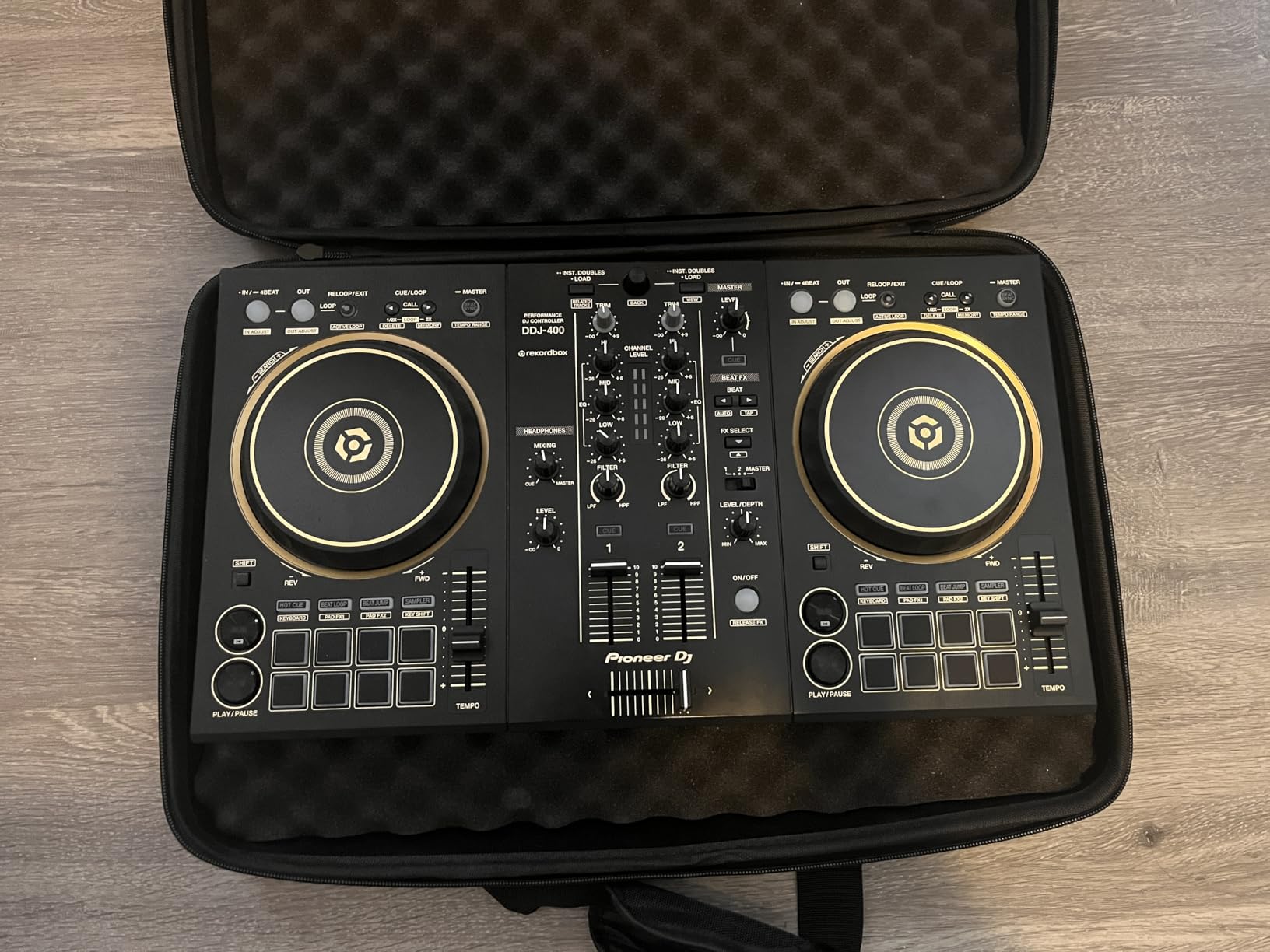 Lightweight Molded EVA Storage Case Fits for Pioneer DDJ RX2 RX3, 29.5 X 19.3 X 5.5 Inch Black customer photo 2