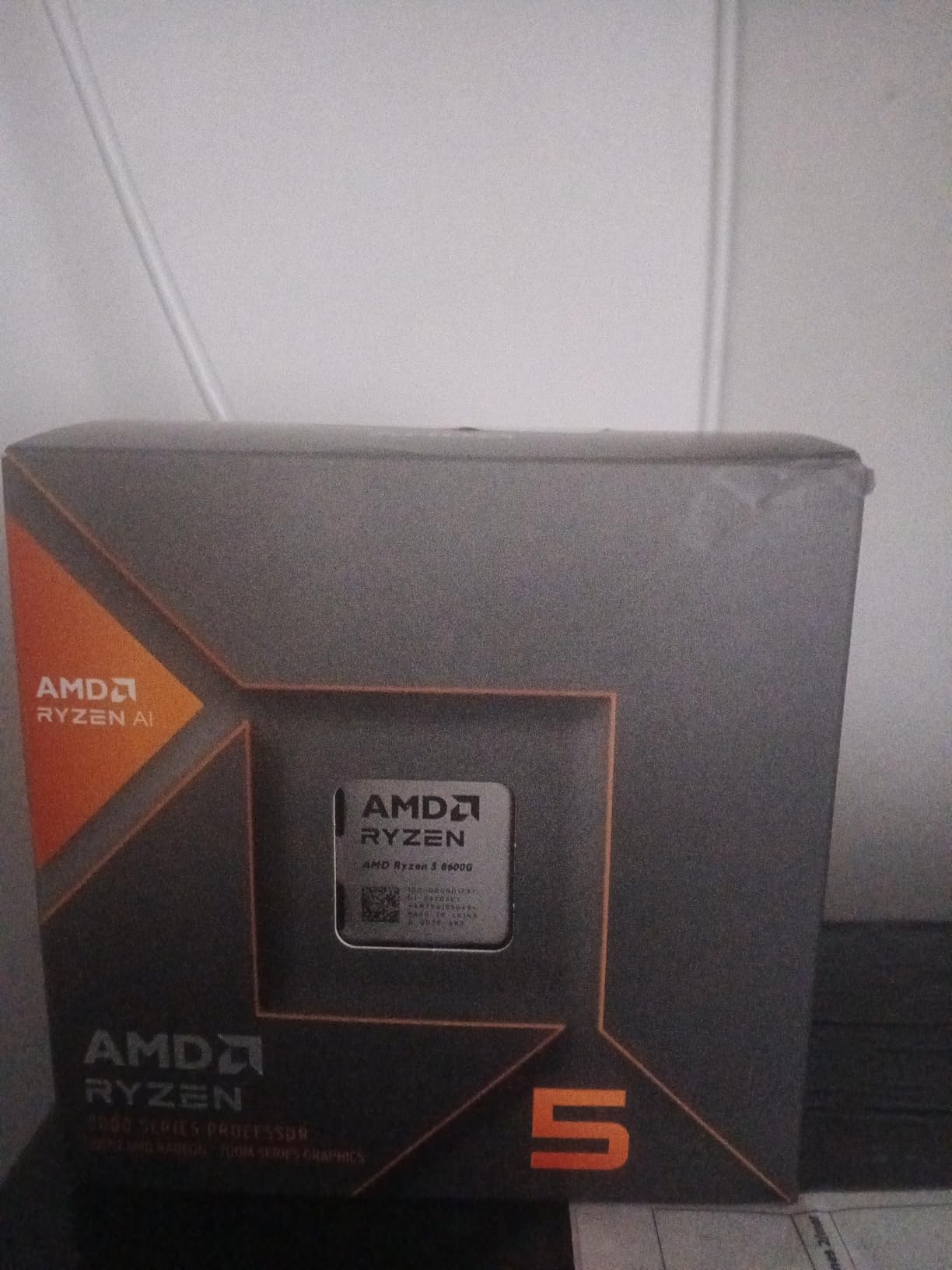 AMD Ryzen 5 8600G customer photo 2