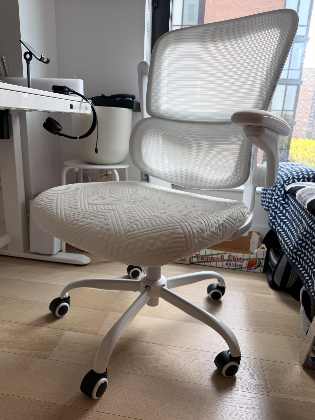 TRALT Office Chair - Ergonomic Desk Chair with Adjustable Lumbar Support, Mesh Computer Chair, Executive Chair for Home Office Comfortable Lumbar Support (1, White+Black) customer photo 2