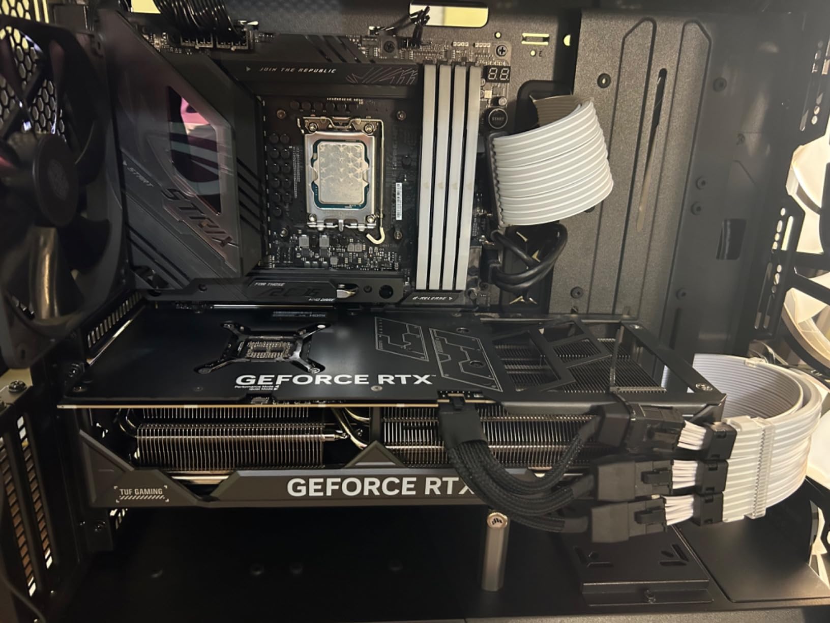 ASUS TUF Gaming NVIDIA GeForce RTX 4080 Super OC Edition Gaming Graphics Card (PCIe 4.0, 16GB GDDR6X, HDMI 2.1a, DisplayPort 1.4a), 3 Year Warranty customer photo 2