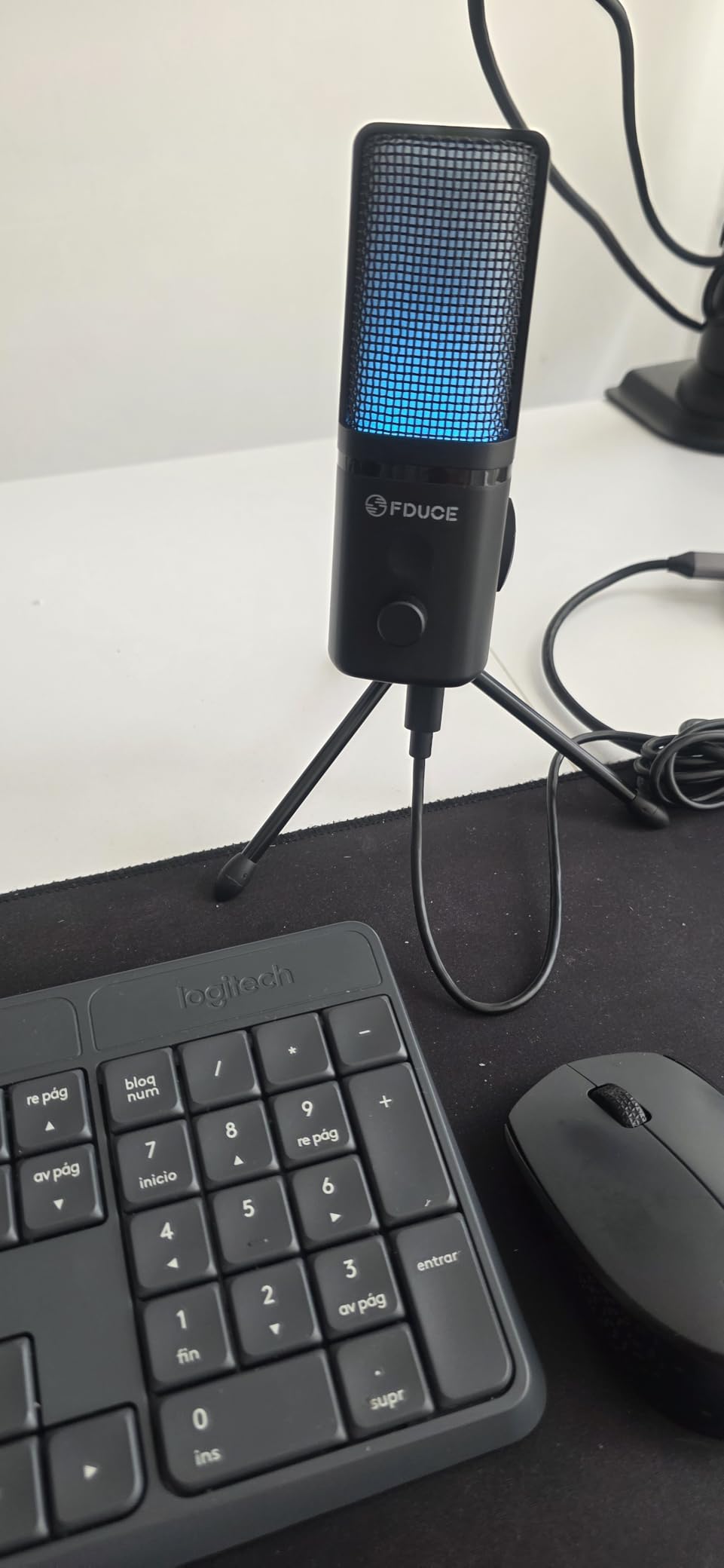 FDUCE Gaming USB Microphone for PC,RGB Condenser Computer Mic with Tripod Stand,Quick Mute,Gain Control,Cardioid Mic for Streaming, Podcast, Twitch, YouTube, PC, Computer, PS5 (M160) customer photo 1